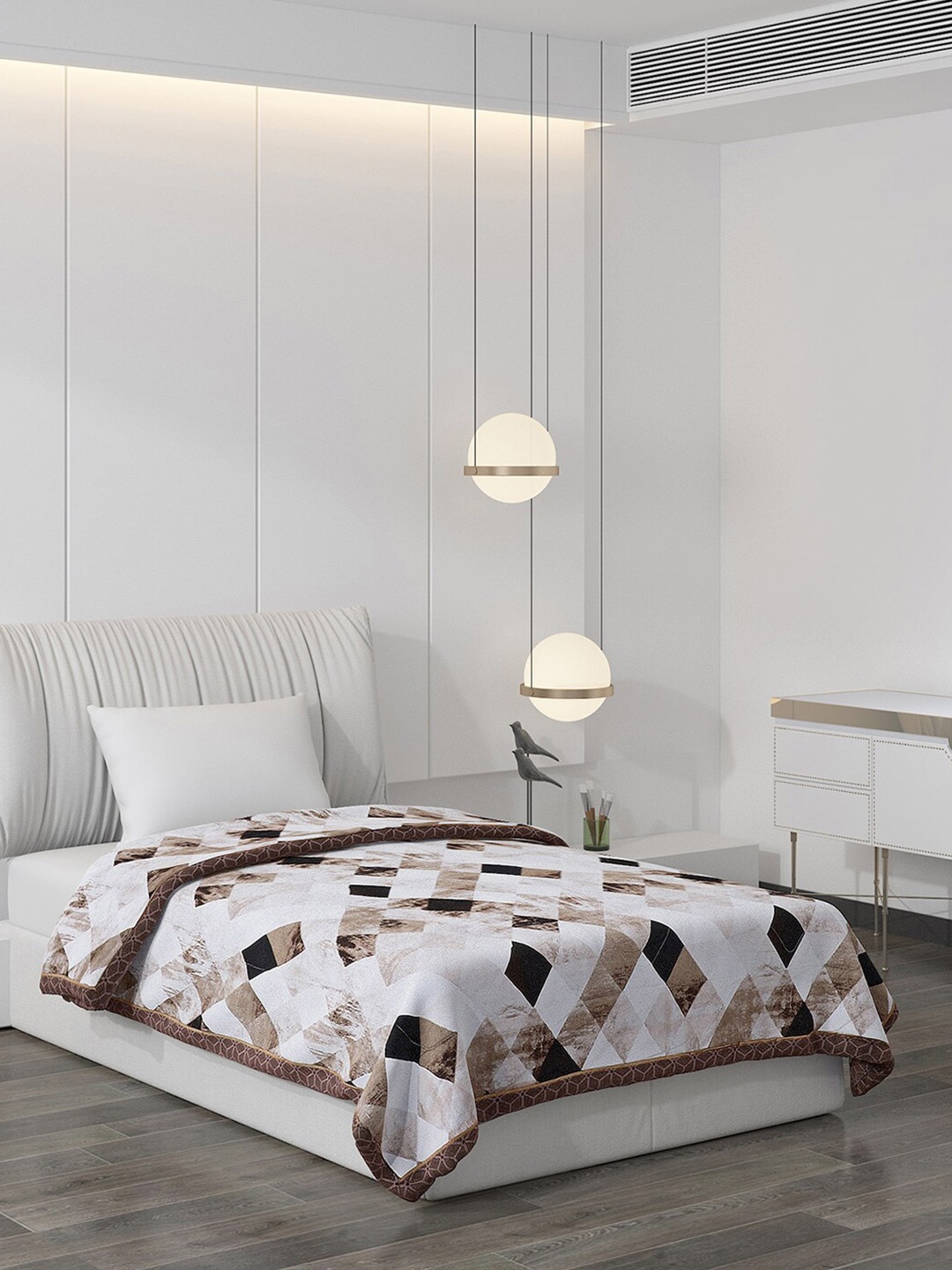 

Monte Carlo Grey & Brown Geometric 120 GSM AC Room 120 GSM Single Bed Comforter
