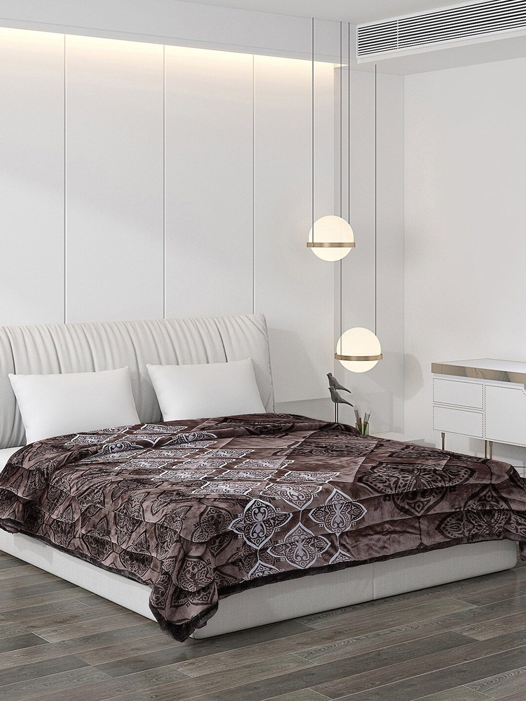 

Monte Carlo Brown & White Ethnic Motifs AC Room 1000 GSM Double Bed Comforter
