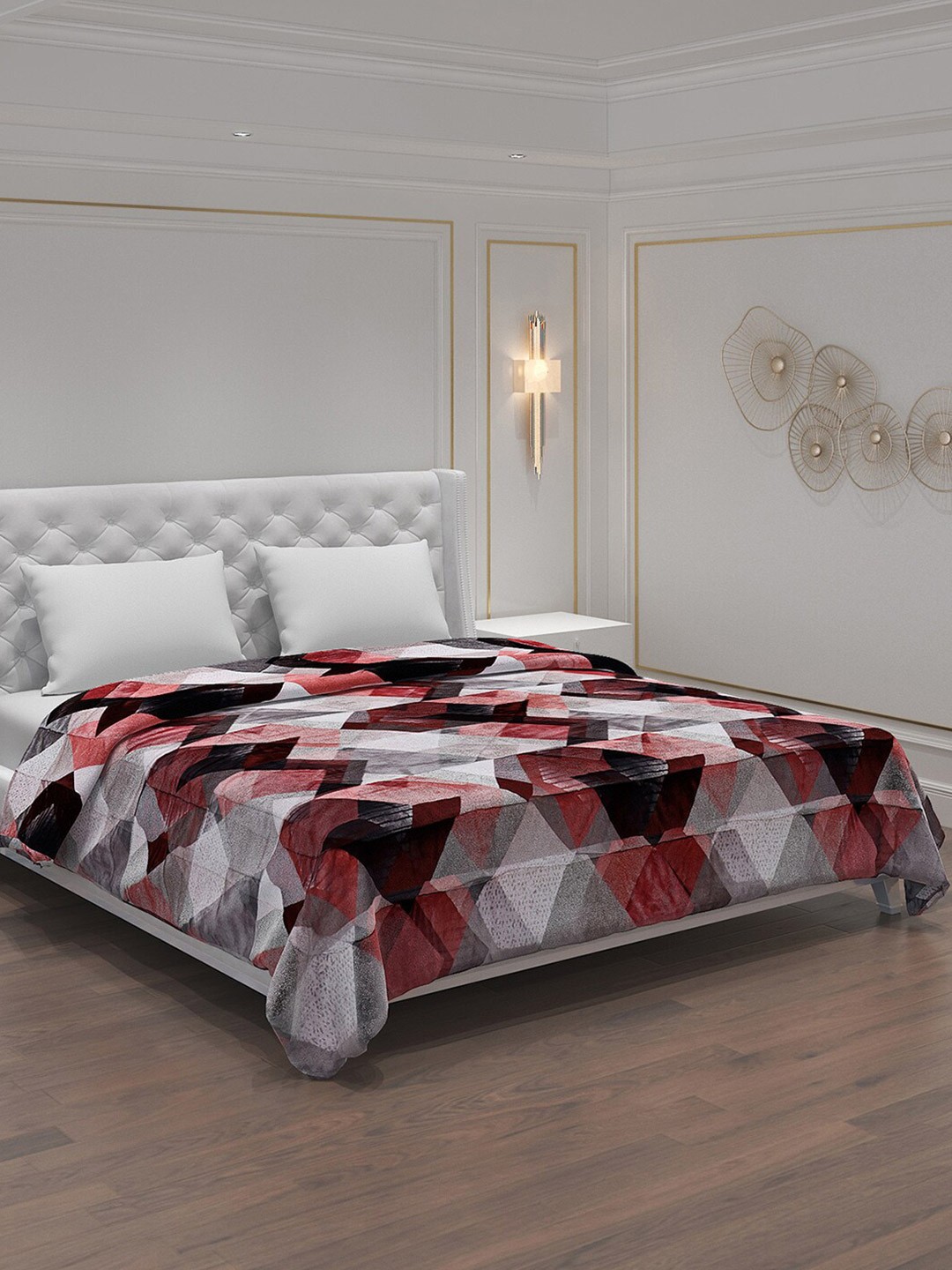 

Monte Carlo Pink & White Geometric 180 AC Room Double Bed Comforter