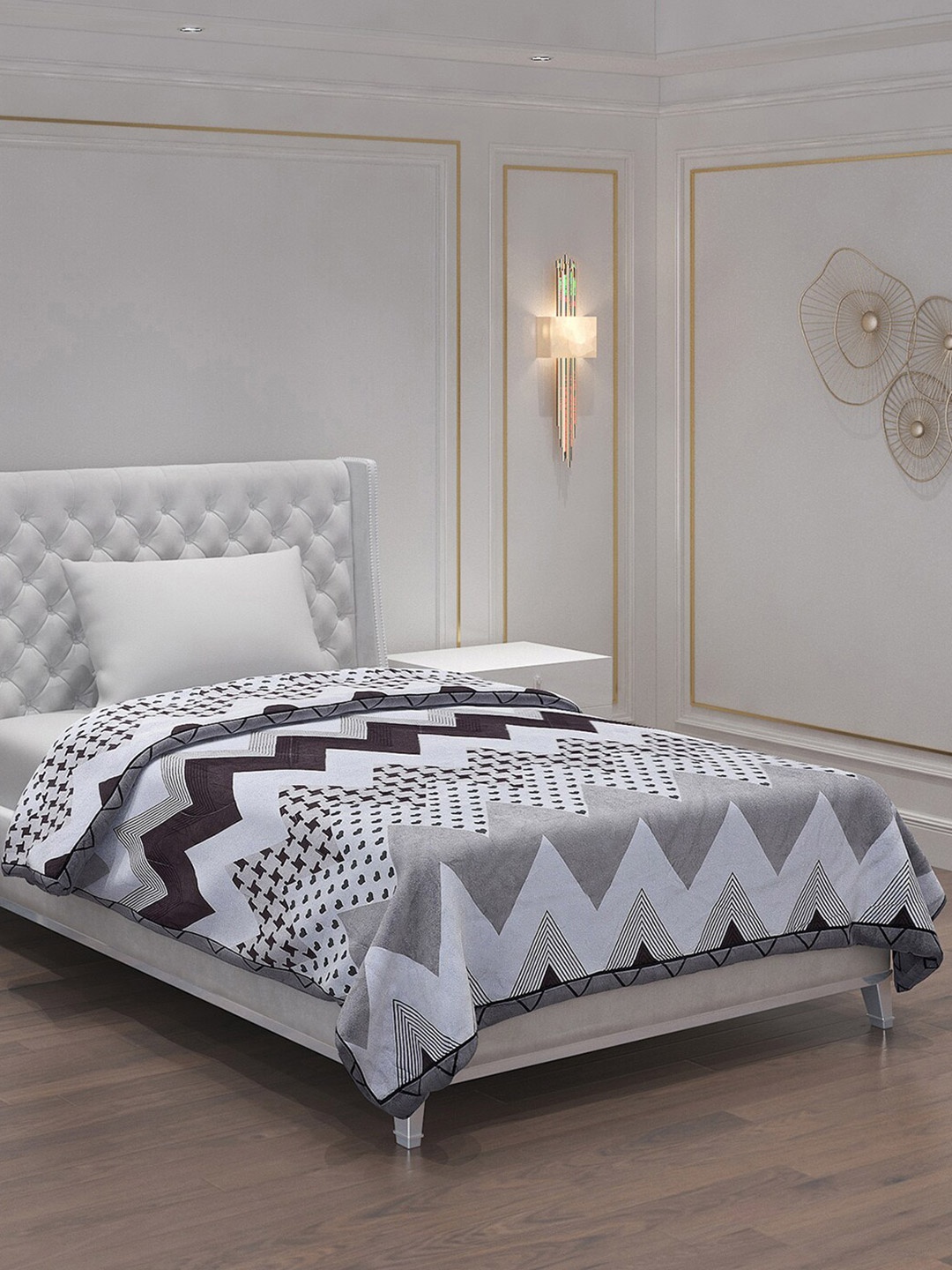 

Monte Carlo Grey & Black Geometric AC Room 120 GSM Single Bed Comforter