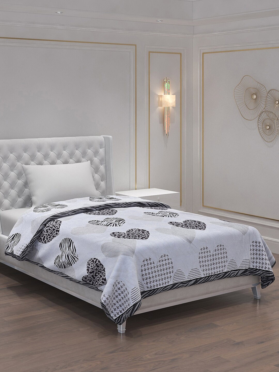 

Monte Carlo Blue & Black Geometric AC Room 120 GSM Single Bed Comforter