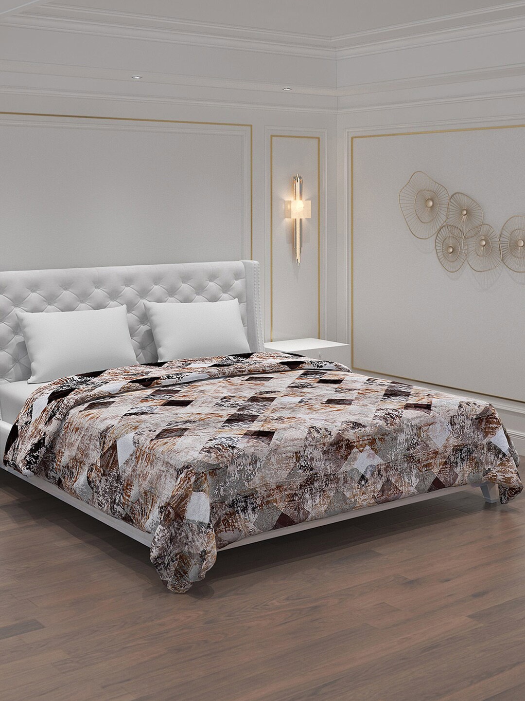 

Monte Carlo Brown & White AC Room 1000 GSM Double Bed Comforter