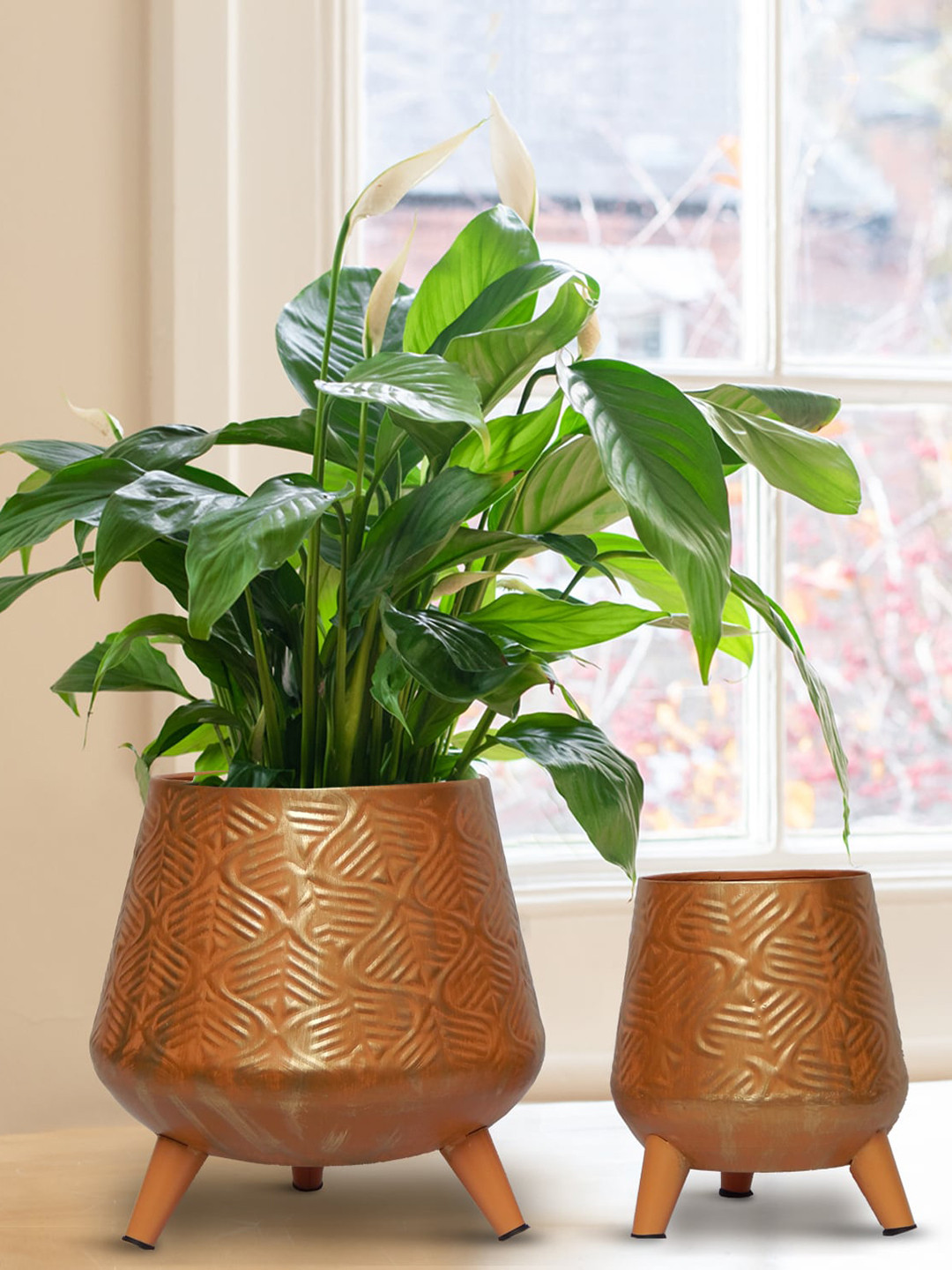 

ecofynd Orange 2 Pieces Textured Metal Planters with Stand