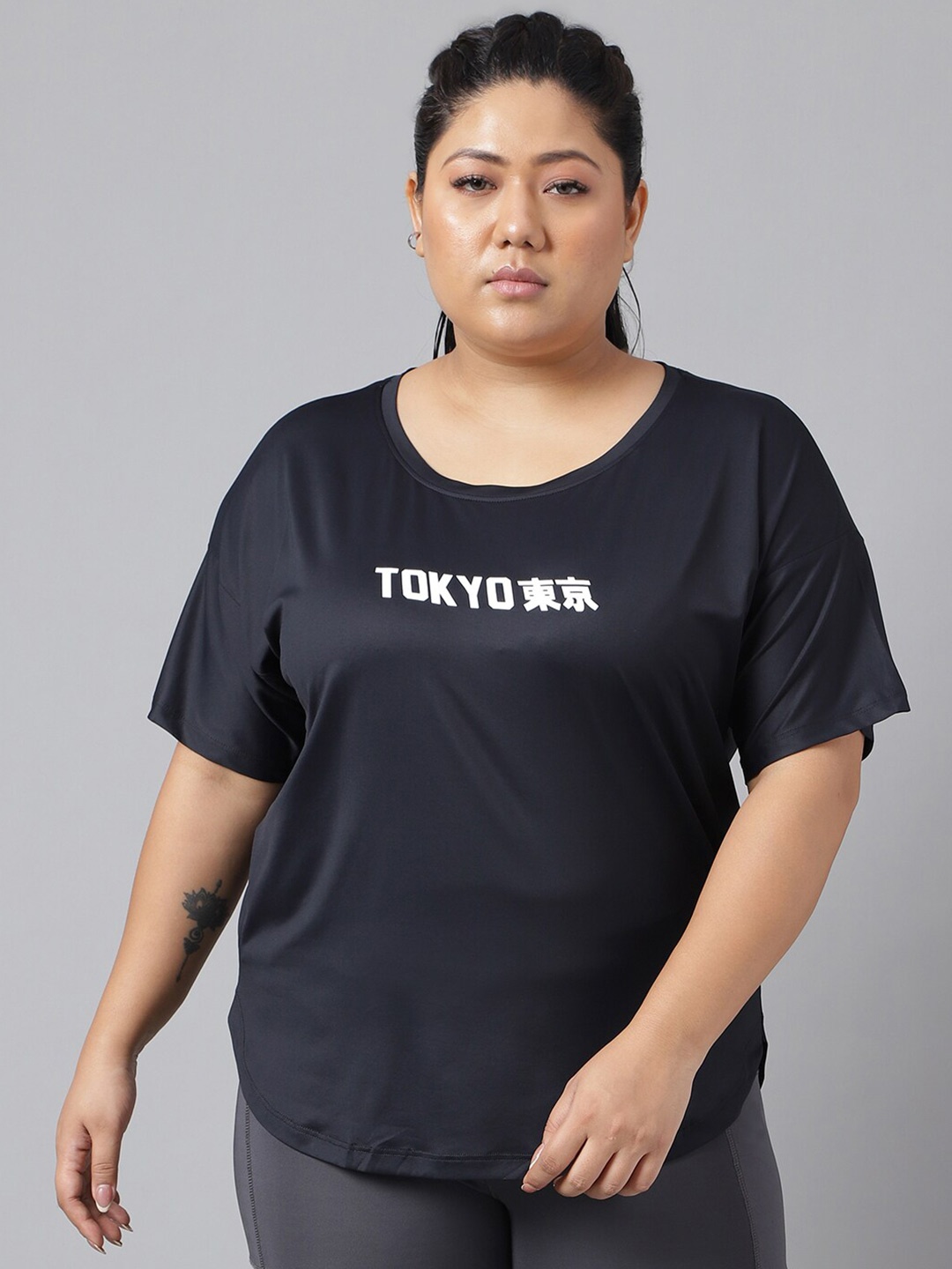 

MKH Plus Size Typography Printed Drop-Shoulder Sleeves Relaxed Dri-Fit T-shirt, Black