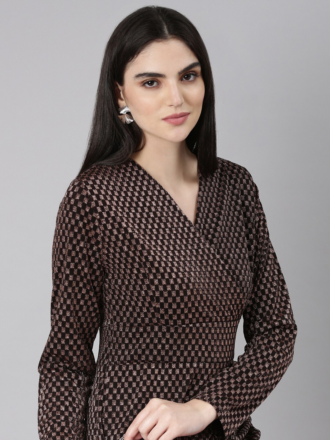 

SHOWOFF Geometric Printed V-Neck Layered Sheath Dress, Black