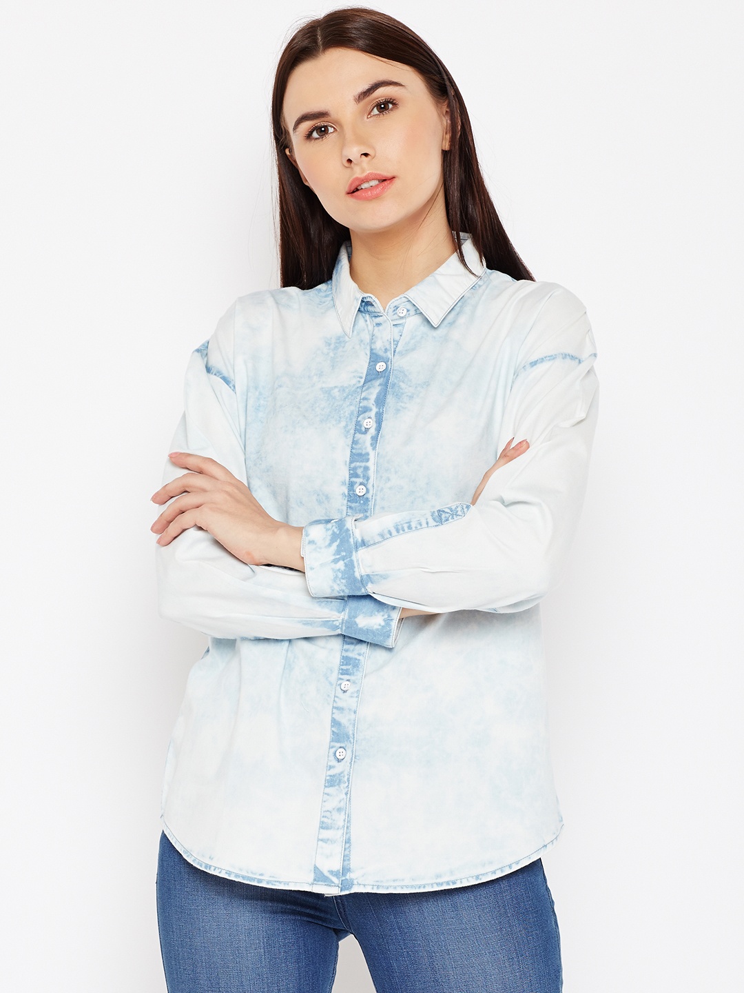 

Wrangler Women Blue Regular Fit Faded Casual Shirt