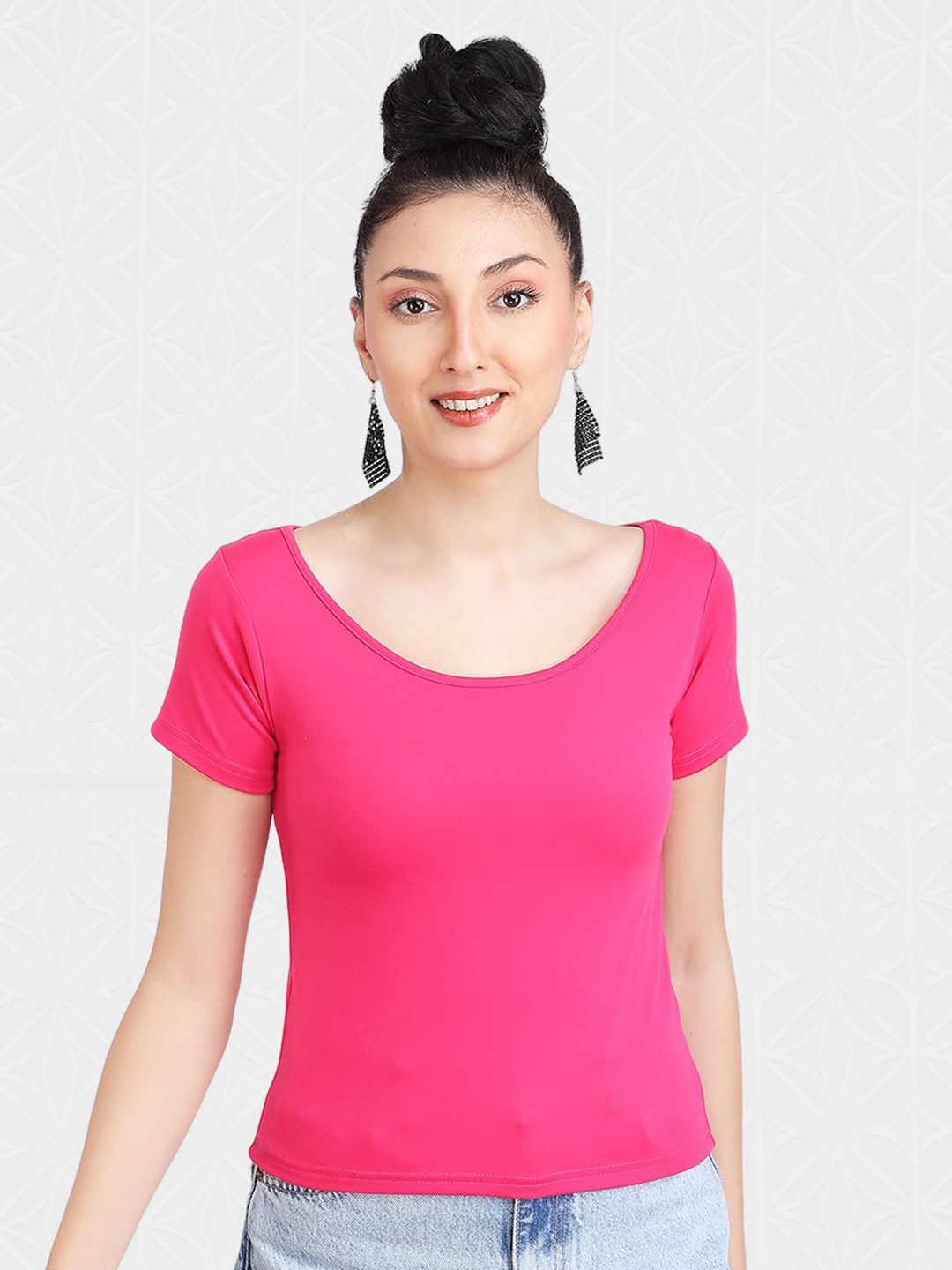 

Designer Bugs Regular Fit Scoop Neck Short Sleeves T-Shirt, Pink