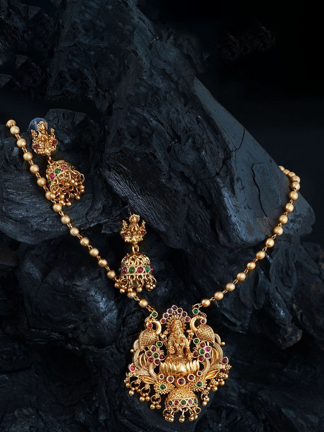 

MANSIYAORANGE Gold-Plated Temple Jewellery Set