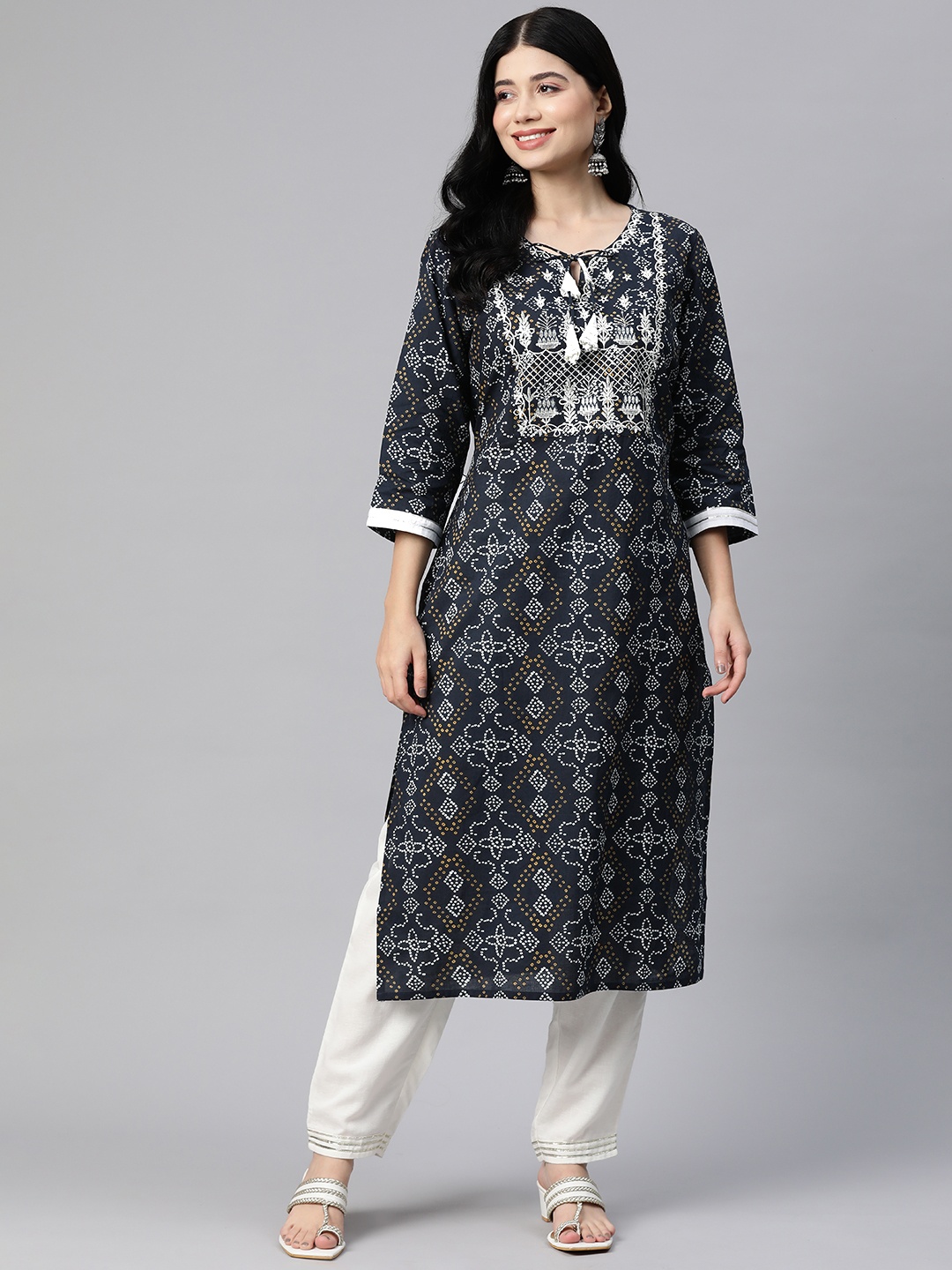 

Readiprint Women Bandhani Printed Floral Kurta, Navy blue