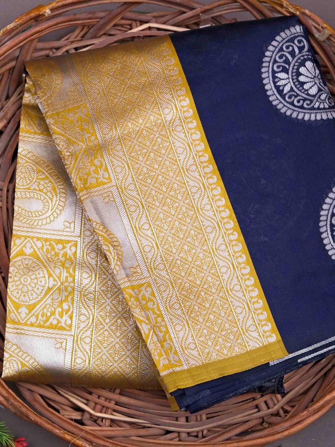 

MORLY Woven Design Zari Kanjeevaram Saree, Navy blue