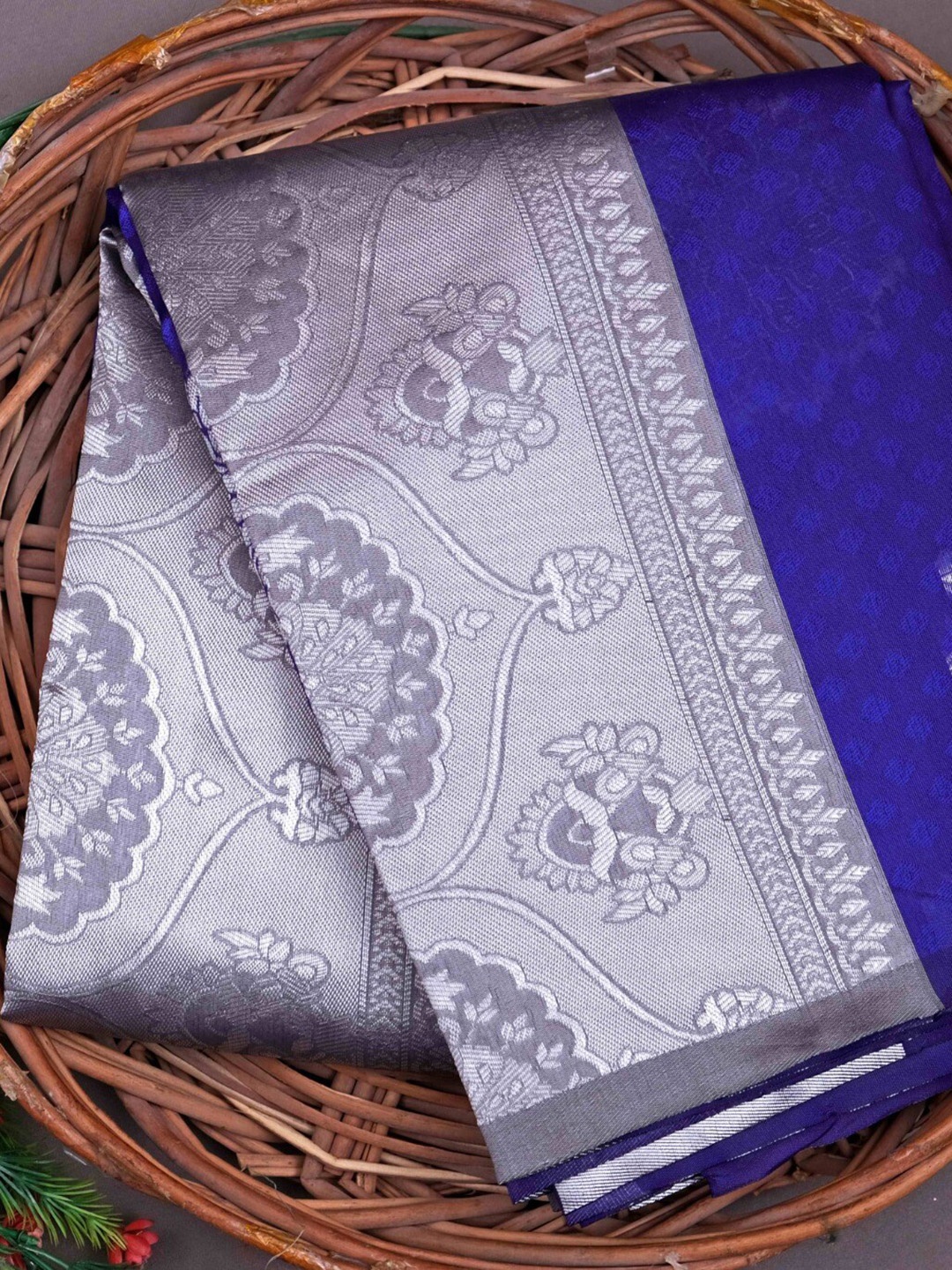 

MORLY Woven Design Zari Kanjeevaram Saree, Blue