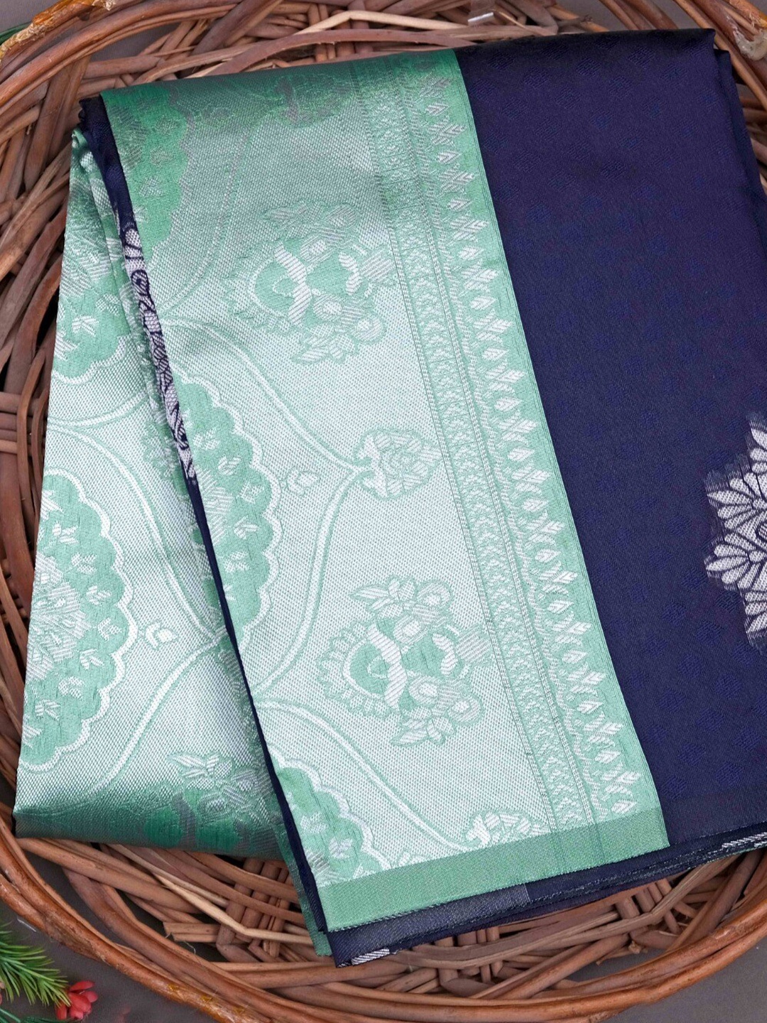 

MORLY Woven Design Zari Kanjeevaram Saree, Navy blue