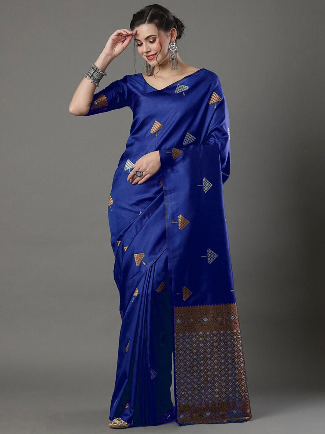 

MORLY Ethnic motifs Woven Design Zari Kanjeevaram Saree, Blue