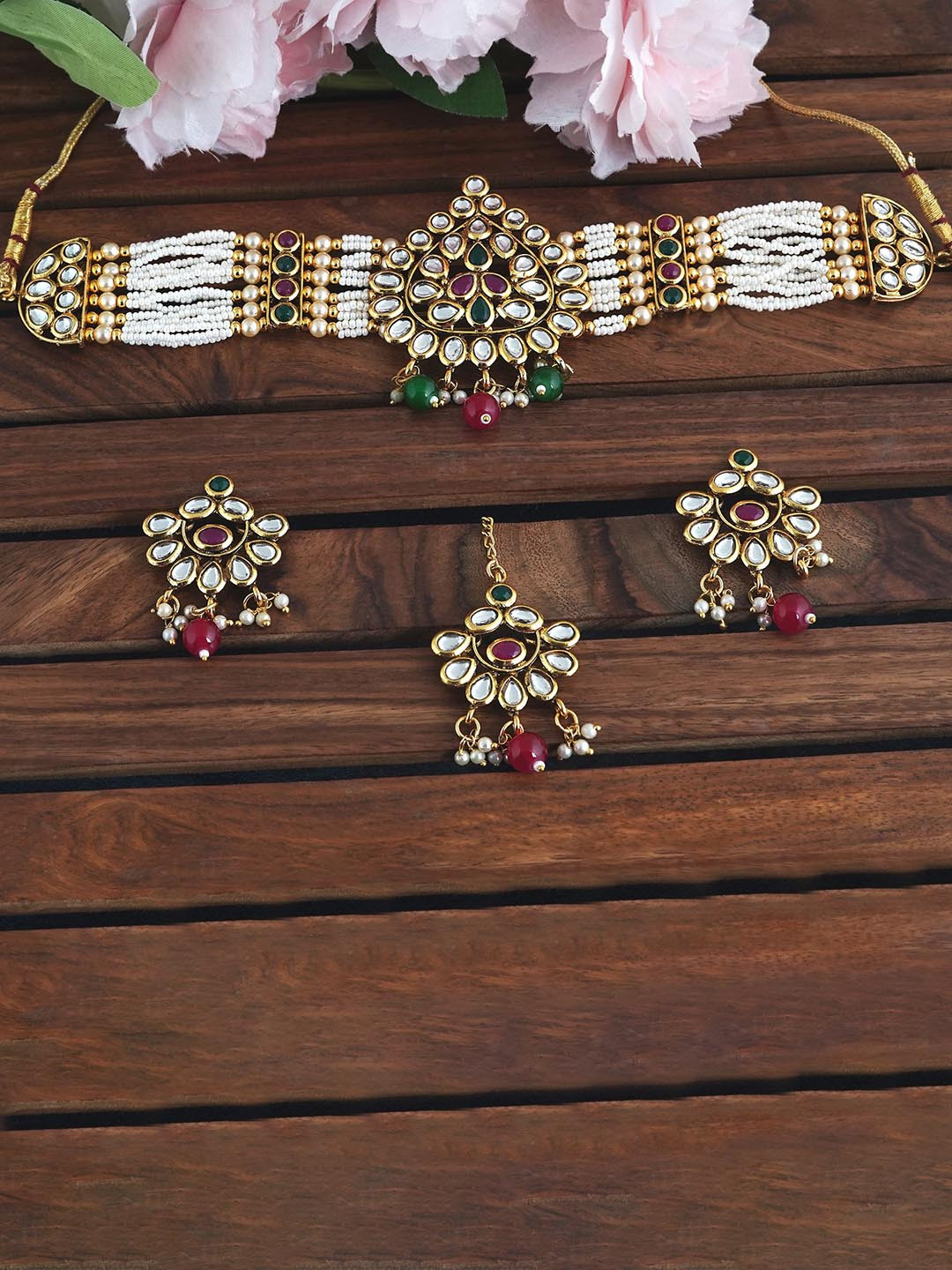 

MANSIYAORANGE Gold-Plated Kundan-Studded & Beaded Jewellery Set With Maang Tika