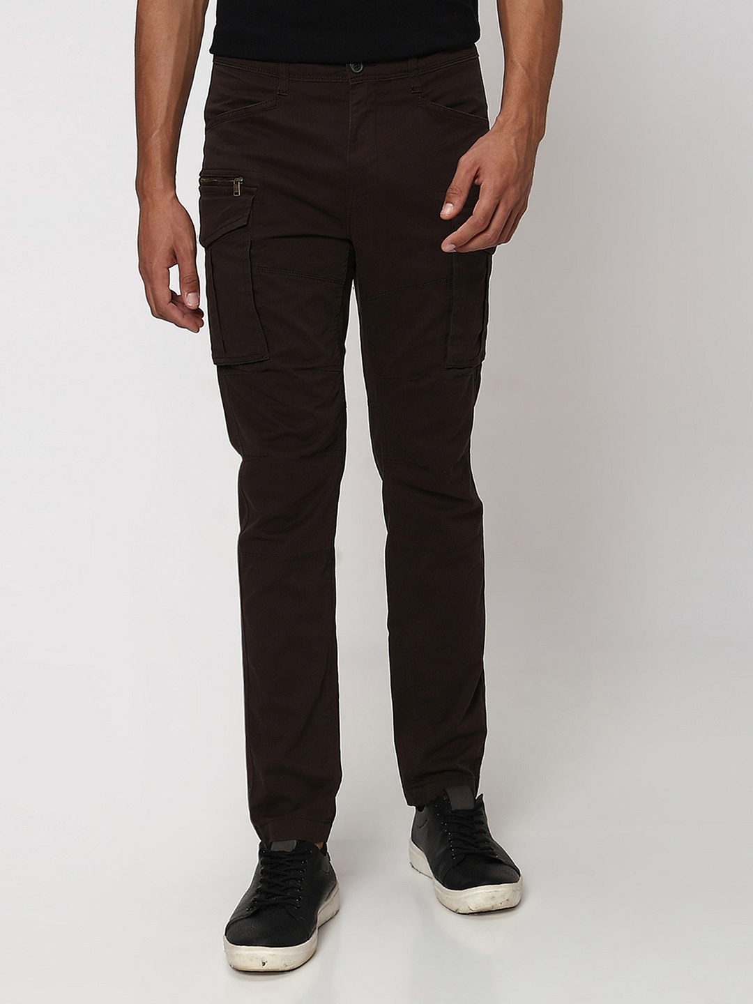 

Mufti Men Mid-Rise Cargos Trousers, Olive