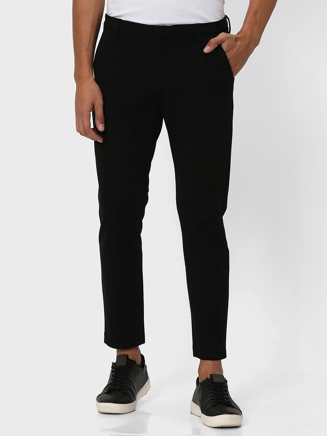 

Mufti Men Mid-Rise Tapered Fit Trousers, Black