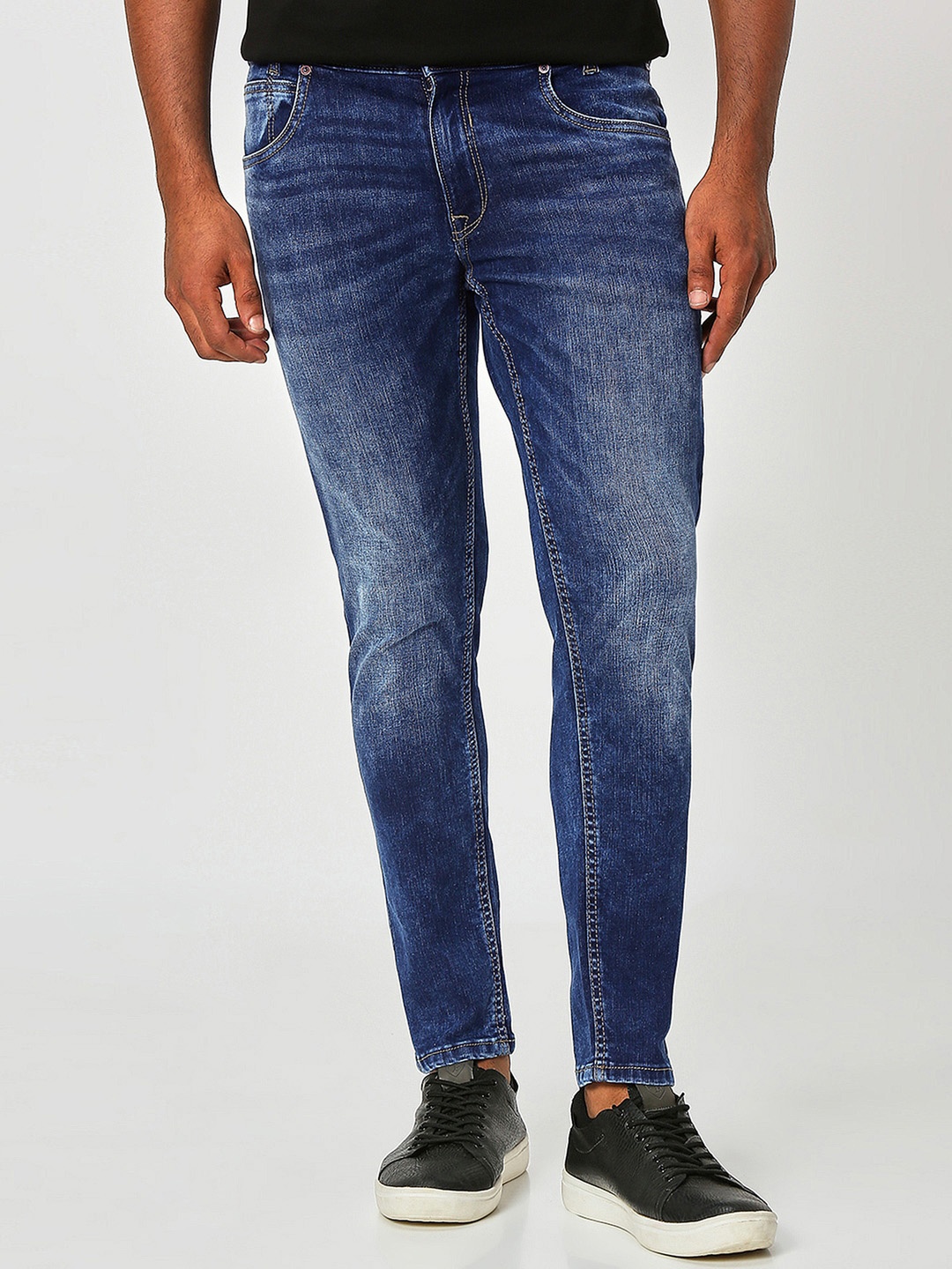 

Mufti Men Tapered Fit Mildly Distressed Heavy Fade Stretchable Jeans, Blue
