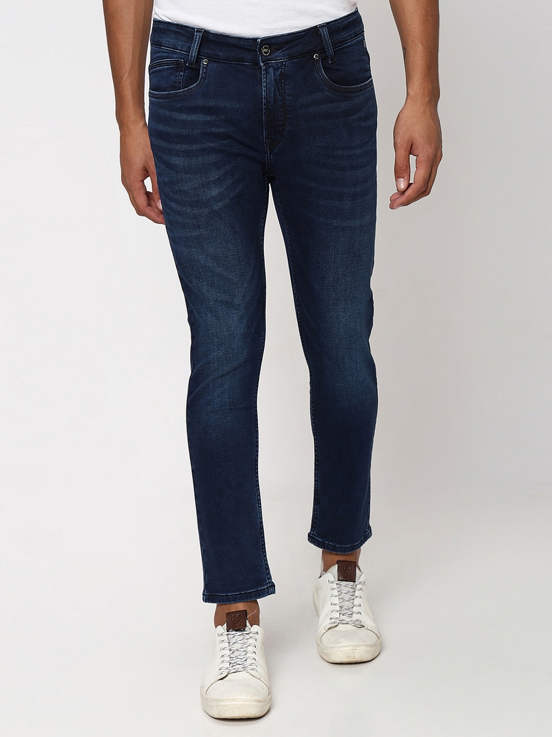 

Mufti Men Mid Rise Tapered Fit Clean Look Light Fade Stretchable Jeans, Navy blue