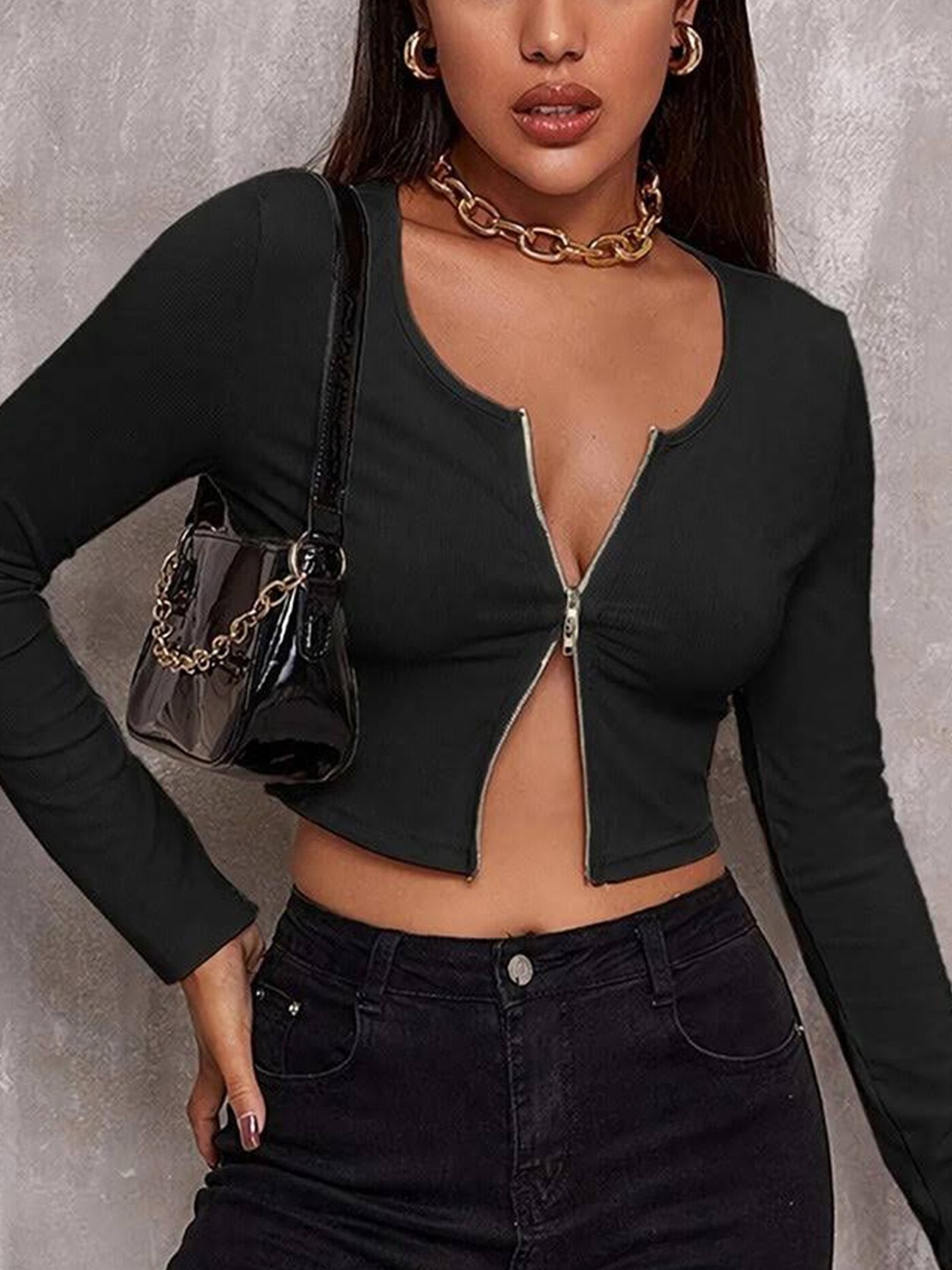 

LULU & SKY Fitted Crop Top, Black