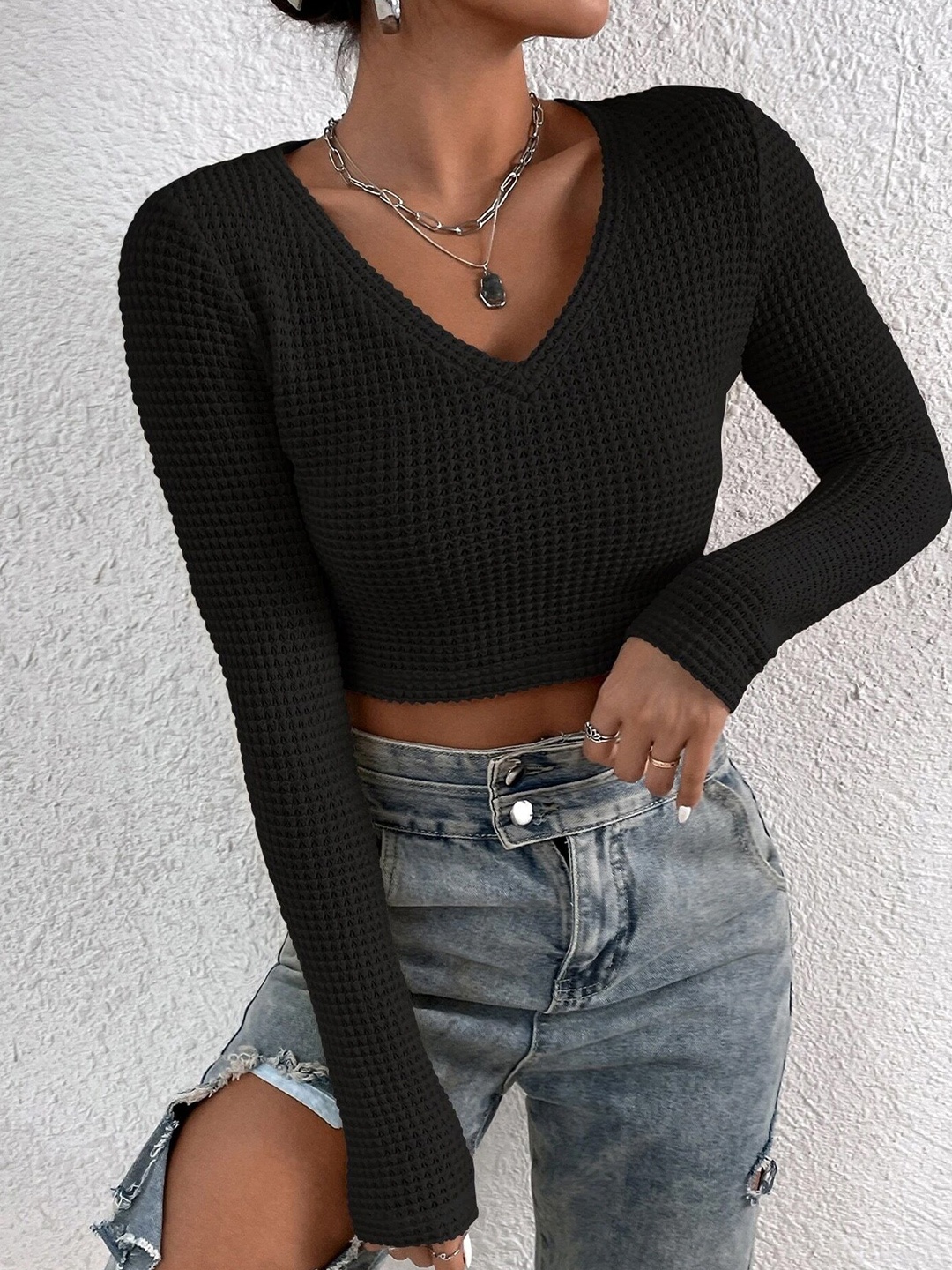 

LULU & SKY V Neck Knitted Crop Top, Black