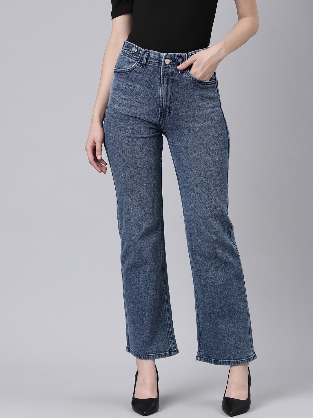 

SHOWOFF Women Straight Fit Light Fade Stretchable Clean Look Jeans, Navy blue
