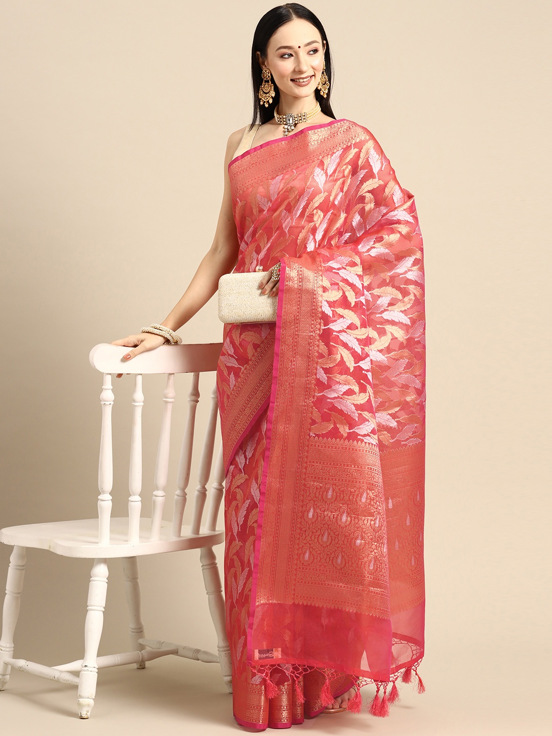 

Simaaya Woven Design Floral Zari Chanderi Saree, Red