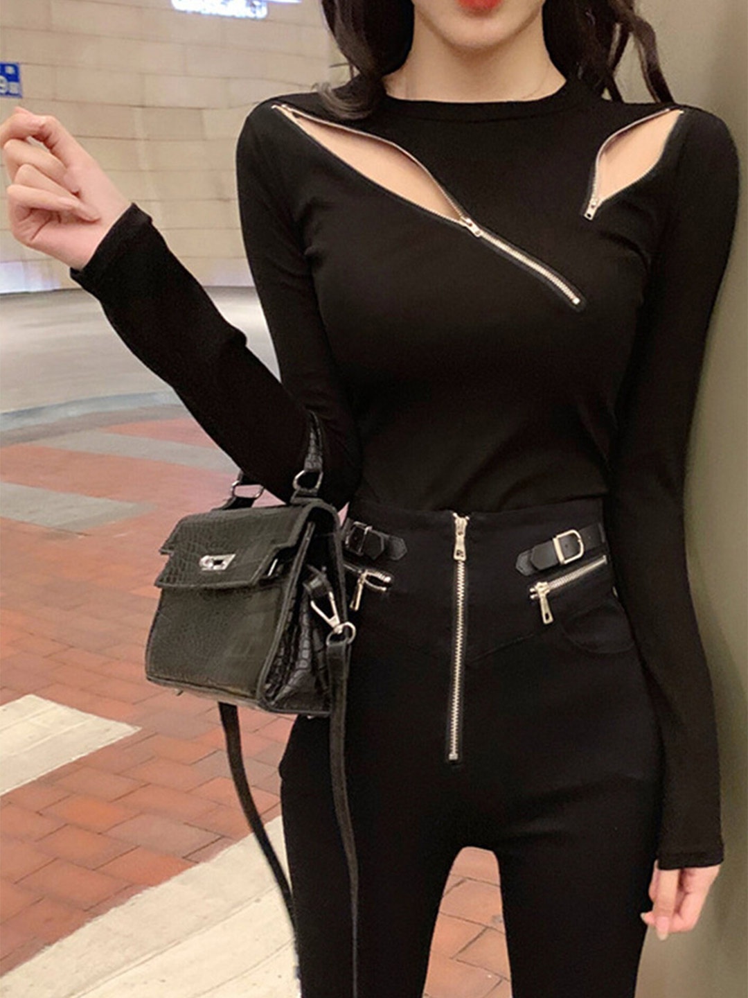 

LULU & SKY Round Neck Cut Out Top, Black