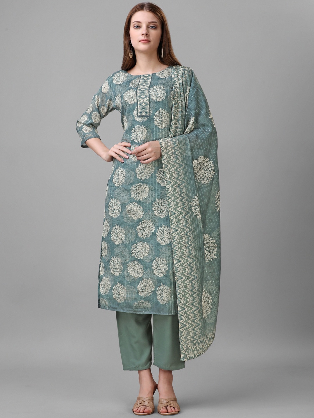 

Sun Fashion And Lifestyle Ethnic Mootifs Printed Straight Kurta & Trousers With Dupatta, Grey