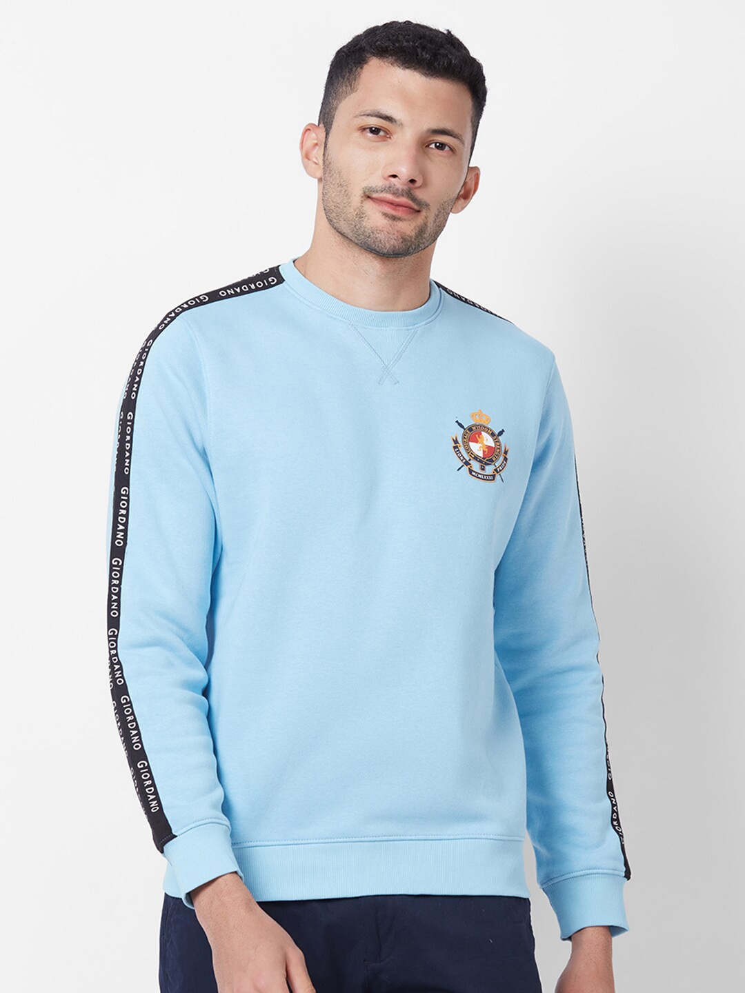 

GIORDANO Round Neck Applique Sweatshirt, Blue