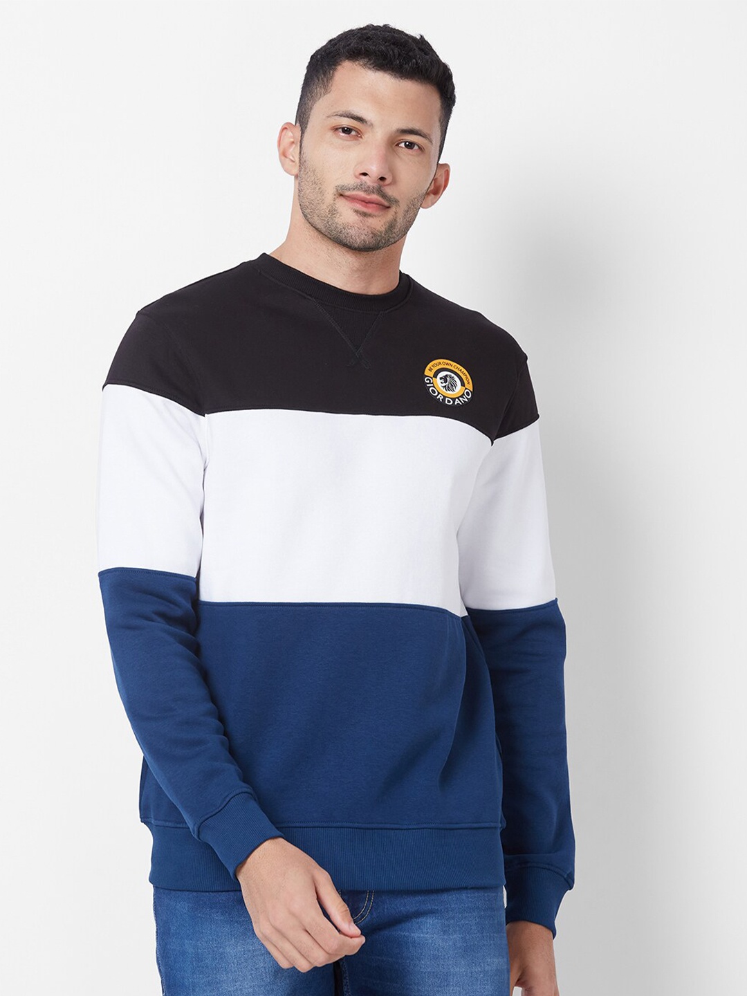 

GIORDANO Colourblocked Round Neck Applique Sweatshirt, Black