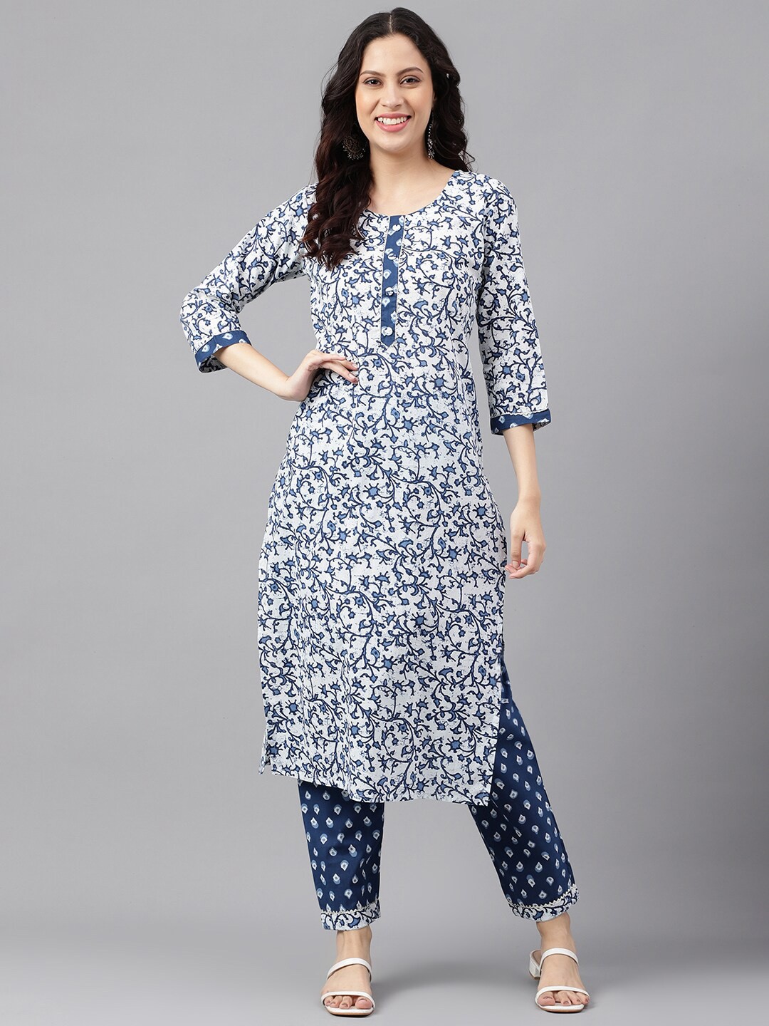 

SAABHI Floral Printed Gotta Patti Detailed Pure Cotton Straight Kurta With Trousers, Blue