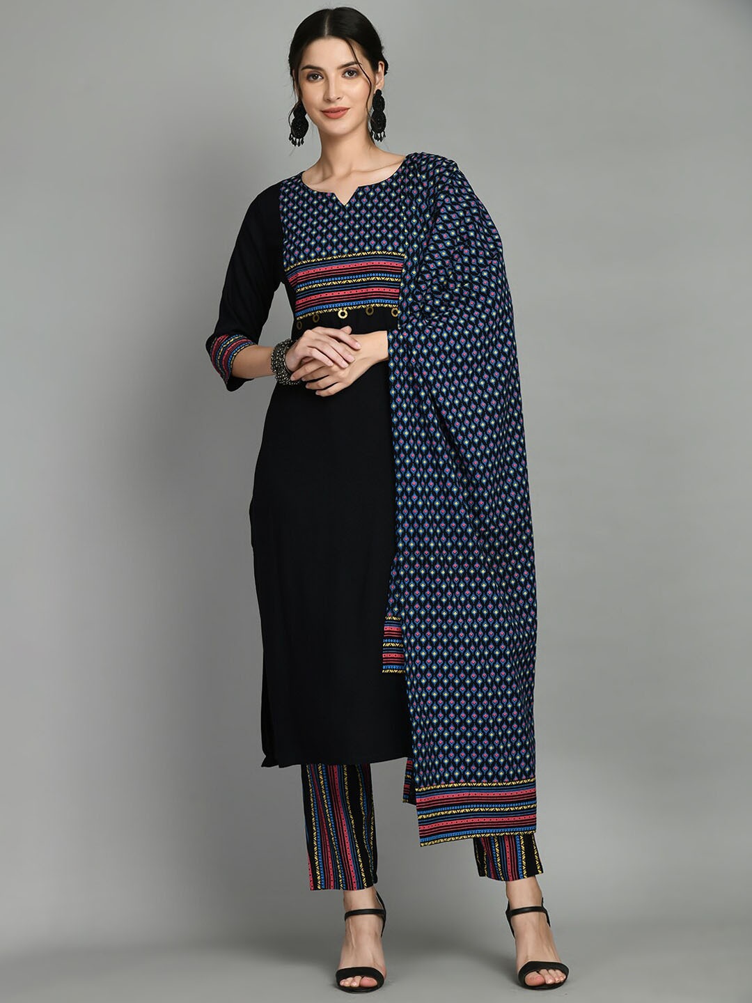 

DOISA Geometric Printed Regular Kurta with Trousers & Dupatta, Navy blue