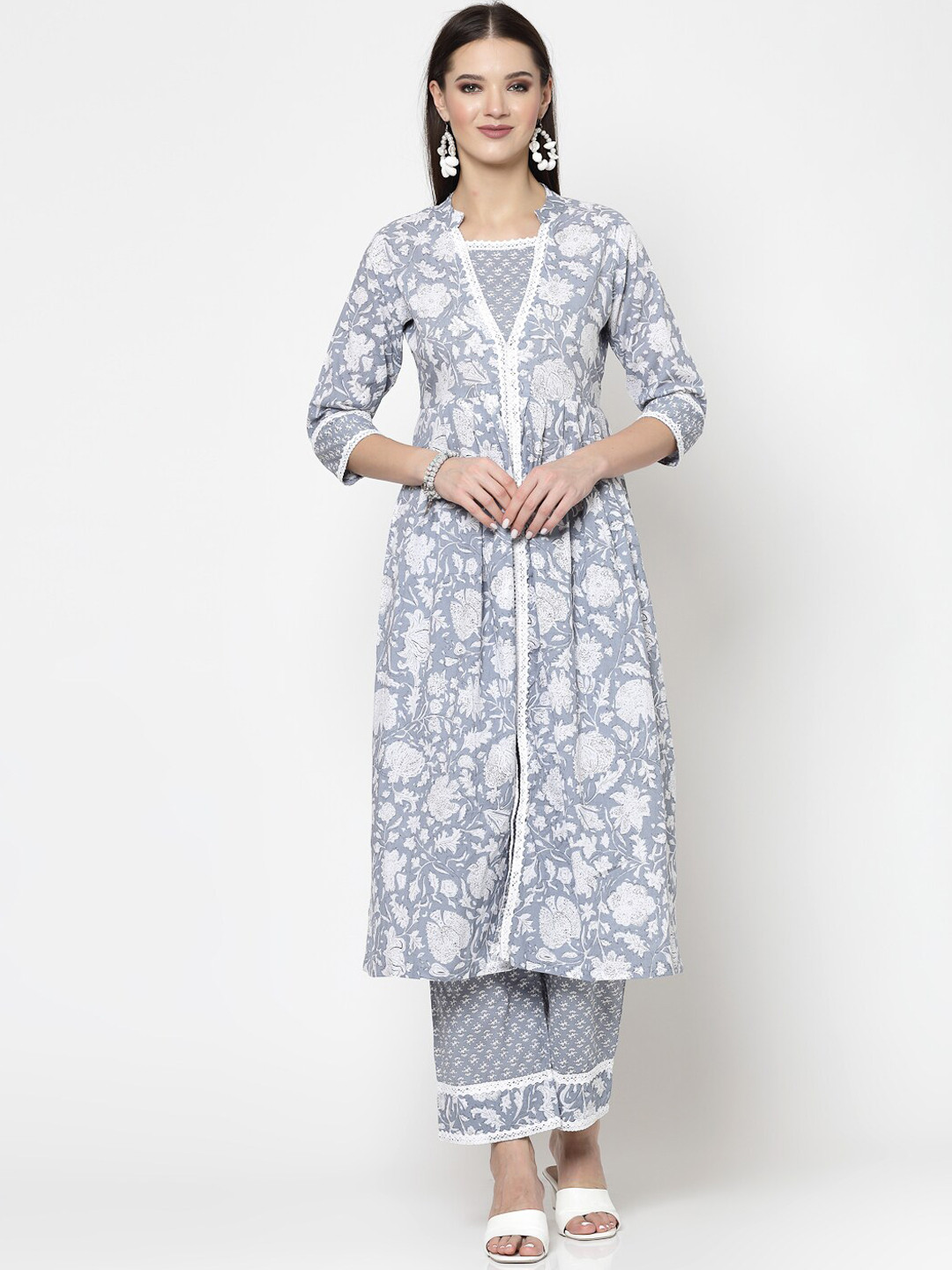 

SkyaSia Floral Printed Mandarin Collar Regular Kurta with Trousers, Grey