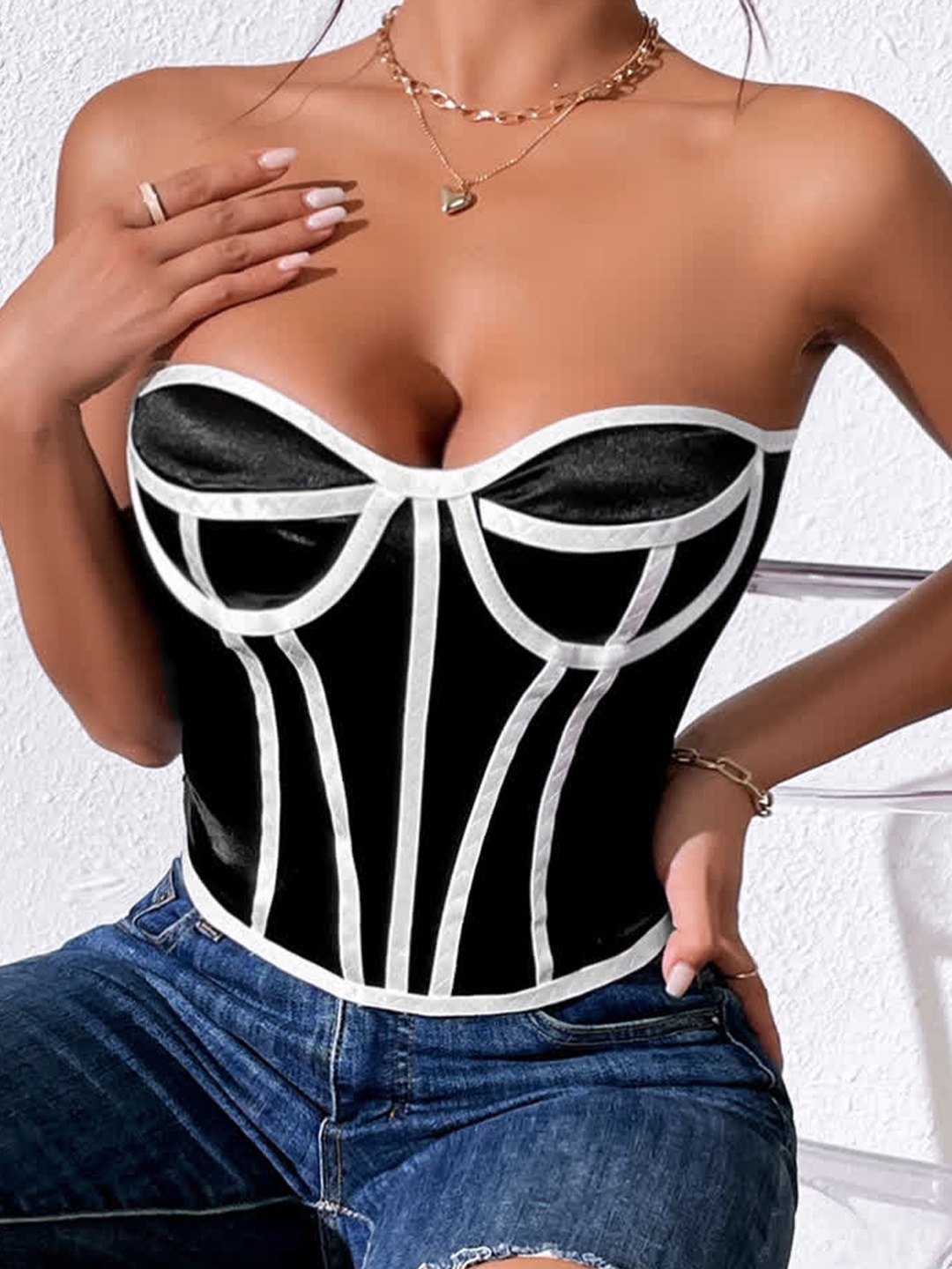 

LULU & SKY Striped Strapless Corset Top, Black