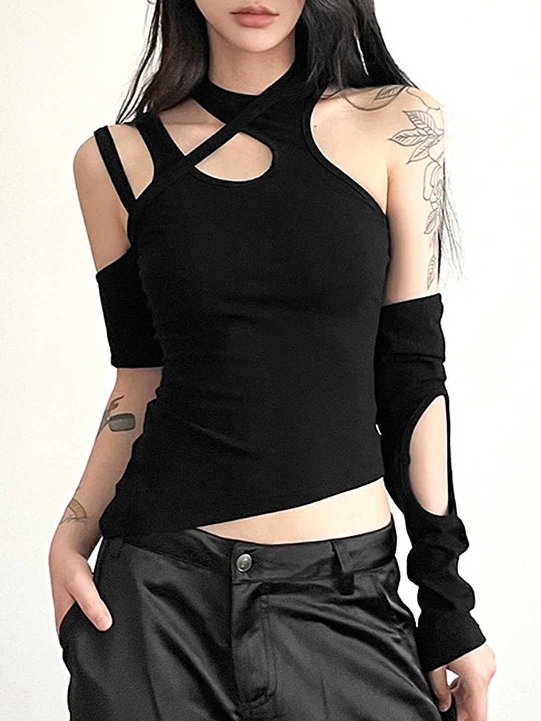 

LULU & SKY Fitted Crop Top With Detachable Sleeves, Black