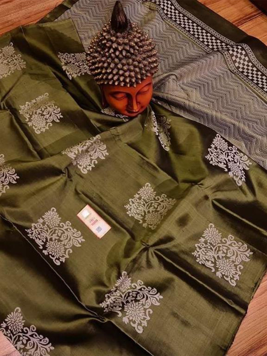 

MORLY Ethnic Motifs Woven Design Zari Kanjeevaram Saree, Olive