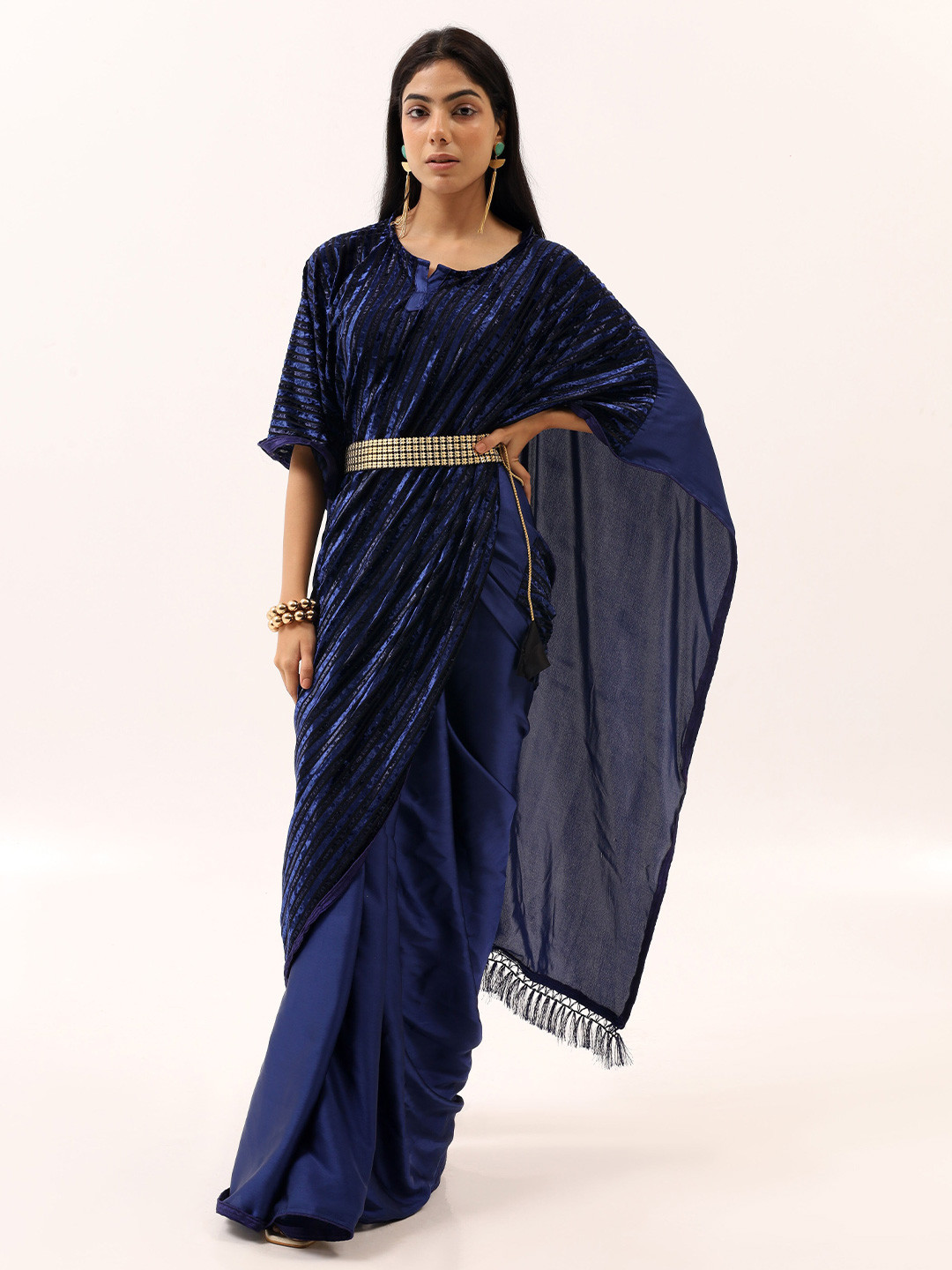 

Tikhi Imli Navy Blue Striped Saree