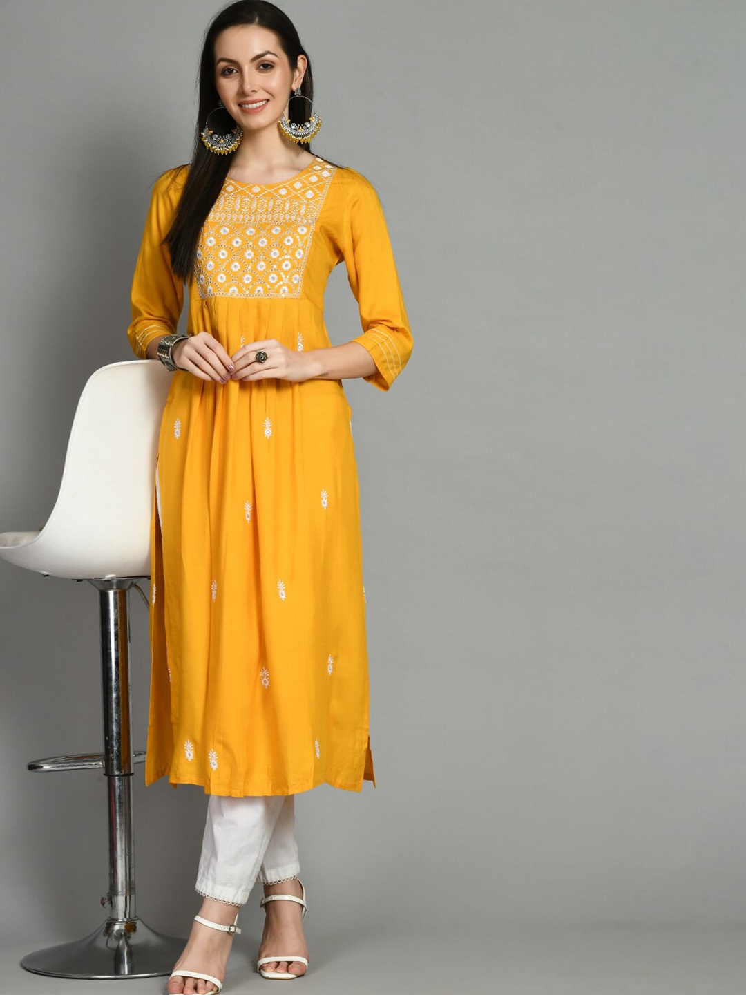 

DOISA Floral Embroidered A-Line Kurta, Yellow