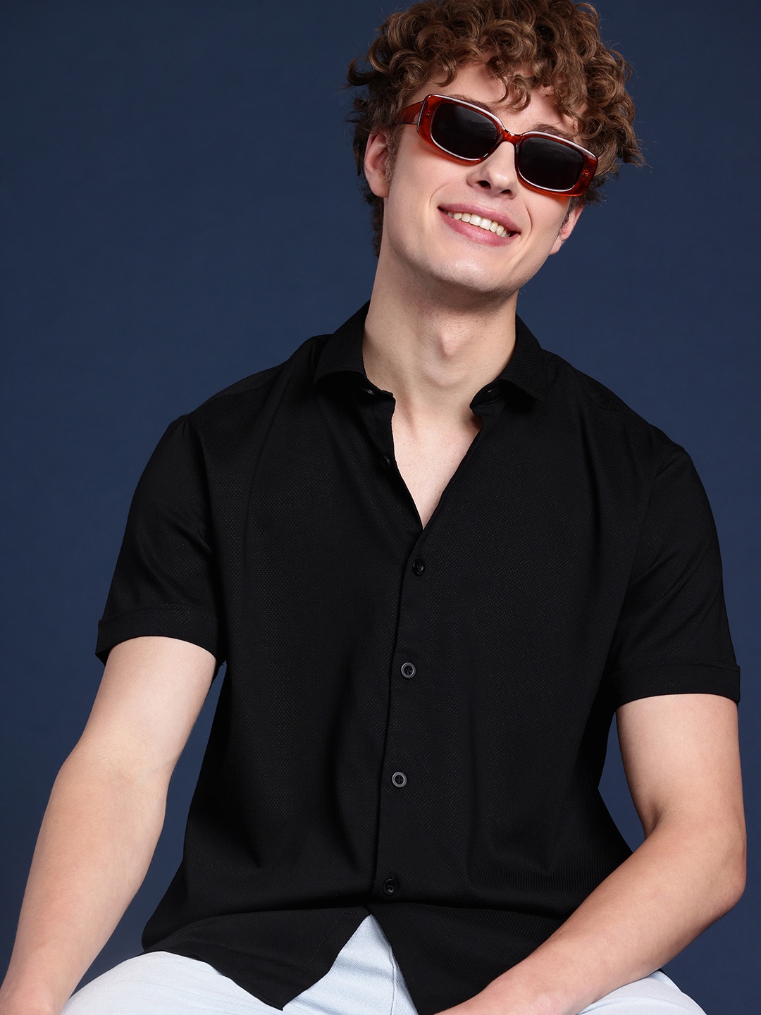 

Mast & Harbour Men Standard Micro Ditsy Opaque Self Design Casual Shirt, Black