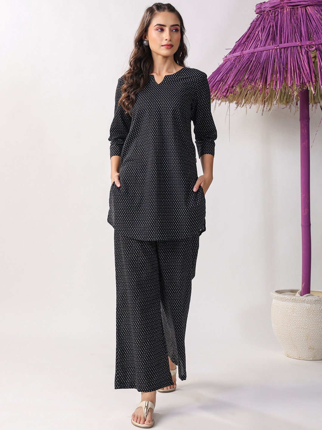 

JISORA Geometric Printed Pure Cotton Nightsuit, Black