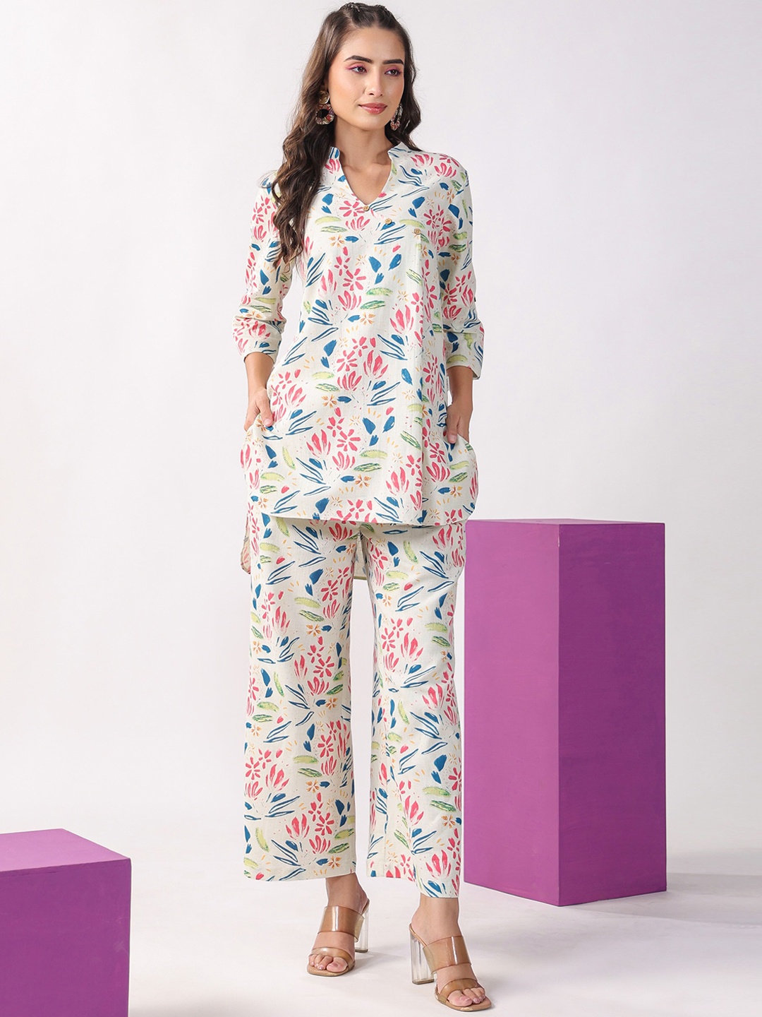 

JISORA Floral Printed Pure Cotton Kurti With Palazzo, White