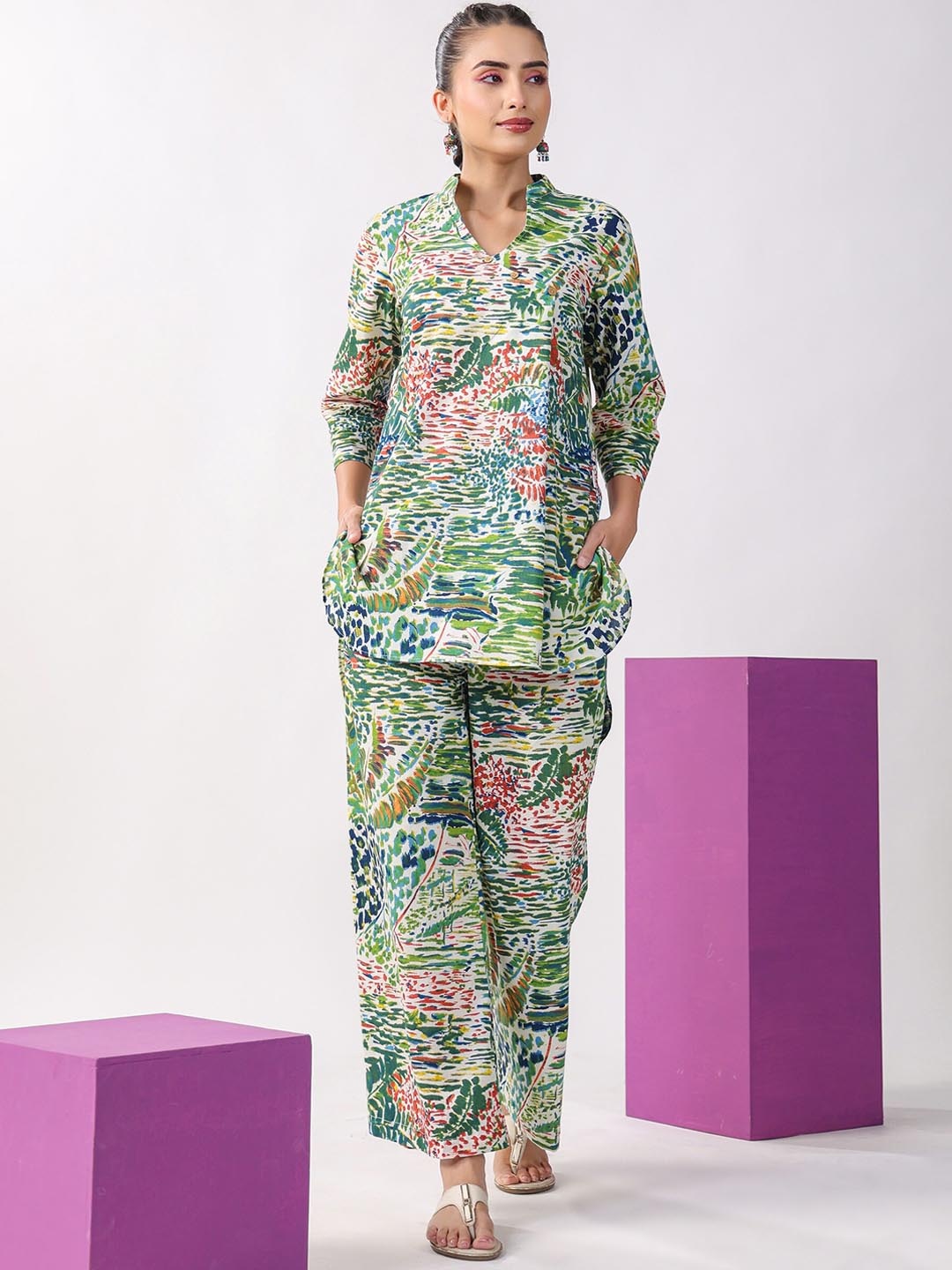 

JISORA Floral Printed Pure Cotton Kurti With Palazzo, Green