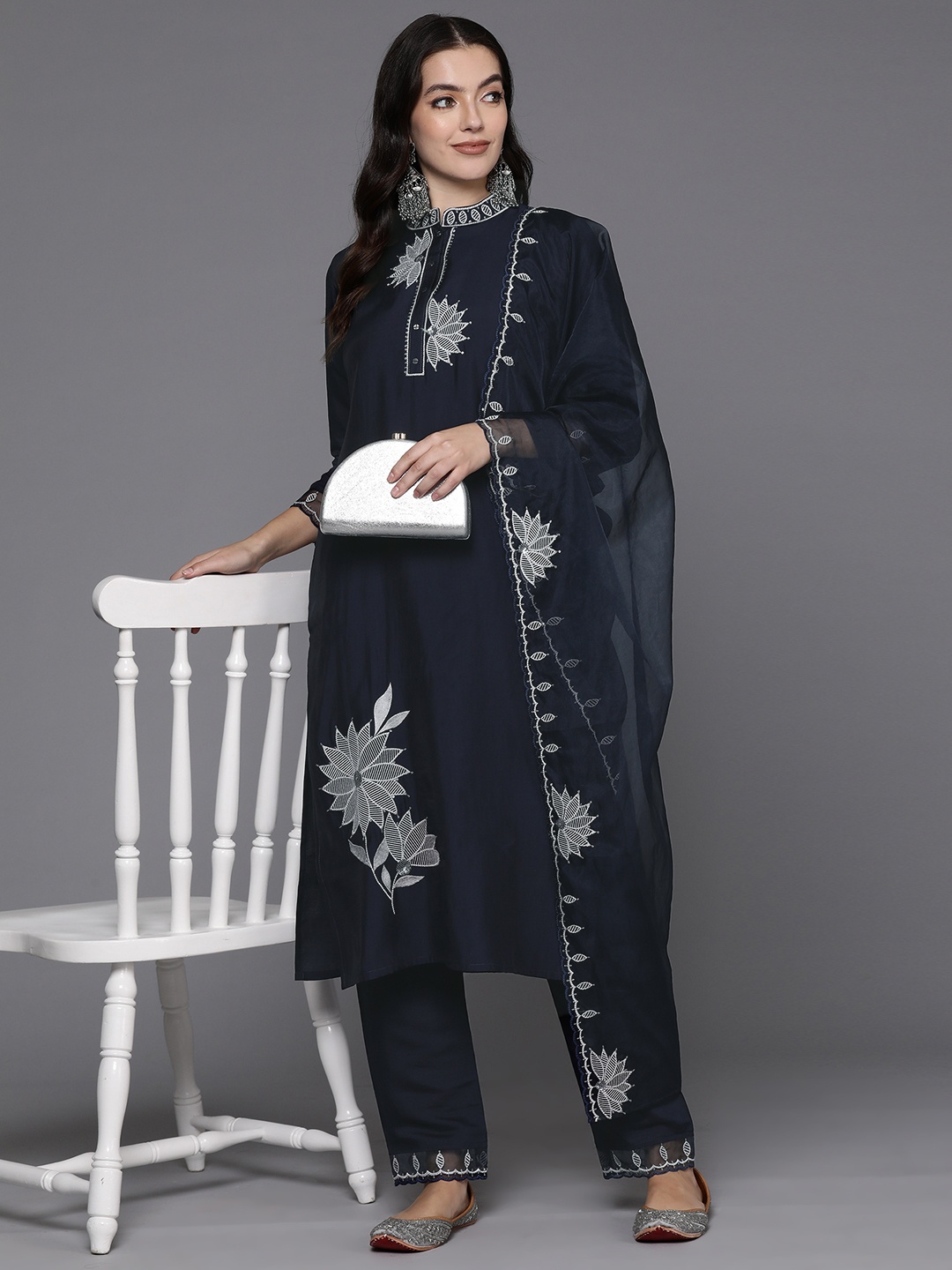 

Indo Era Embroidered Regular Thread Work Kurta with Trousers & Dupatta, Navy blue
