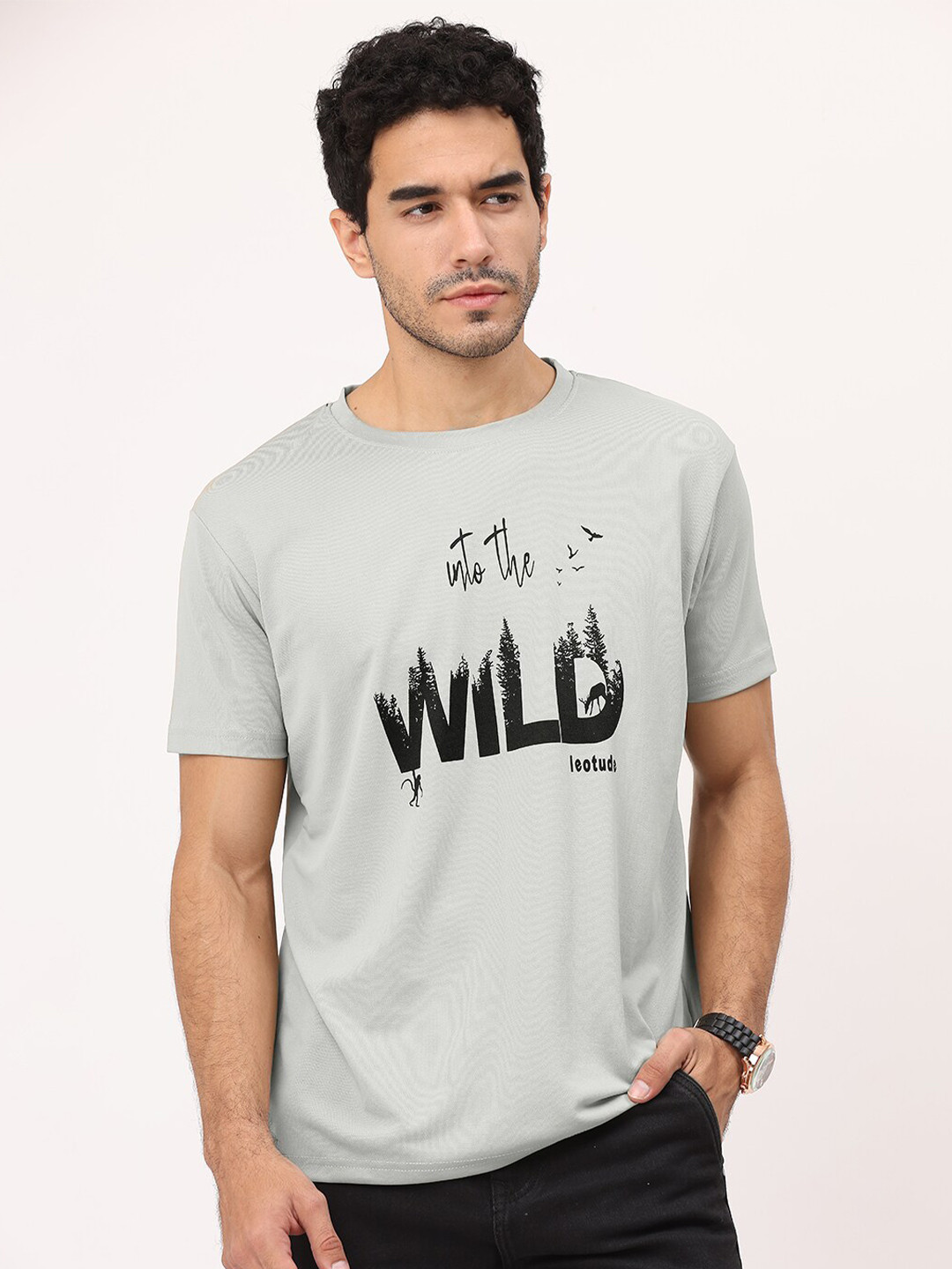 

Leotude Typography Printed Pockets T-shirt, Grey