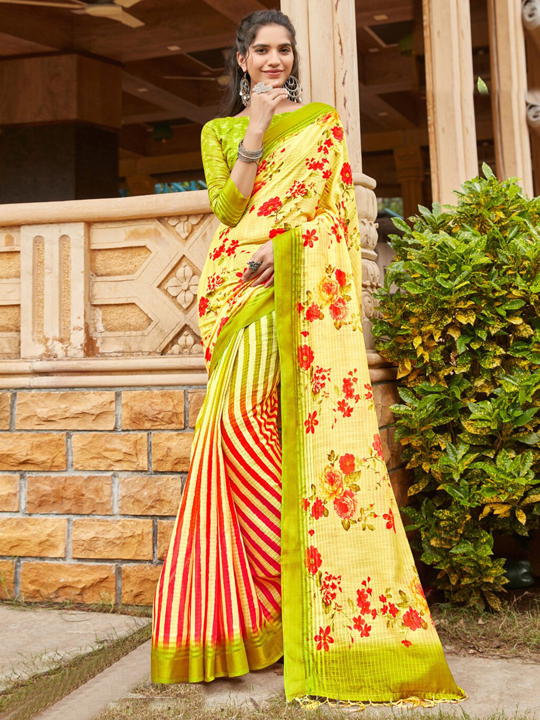 

Anouk Yellow Floral Printed Pure Linen Bagh Saree