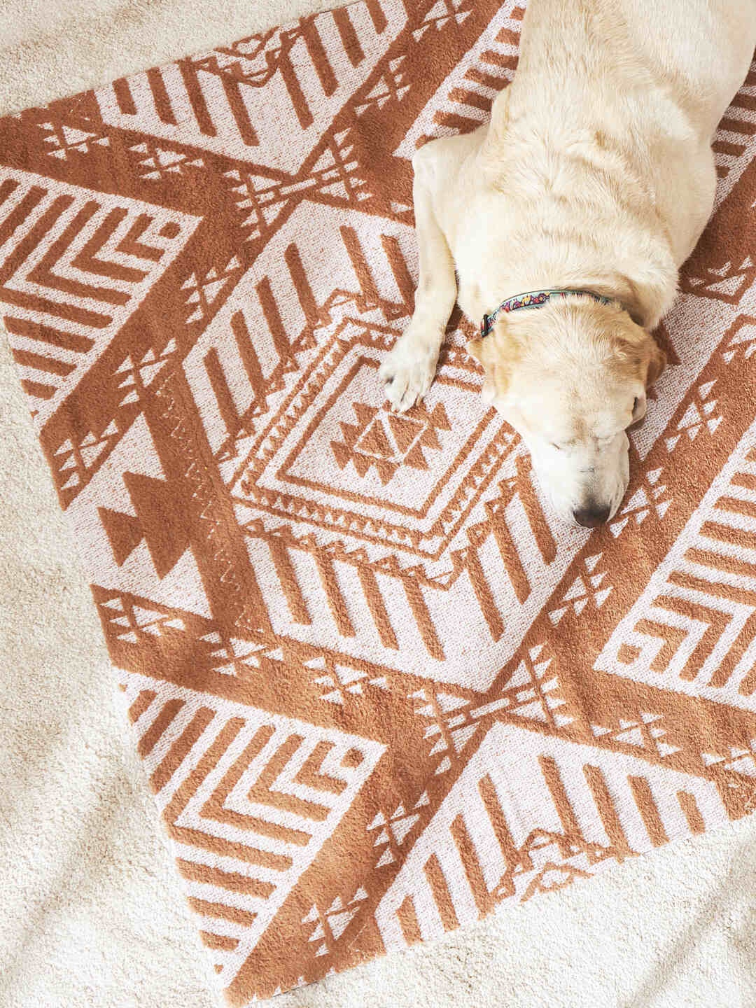

Chumbak Off White & Brown Geometric Printed Rectangular Floor Mat