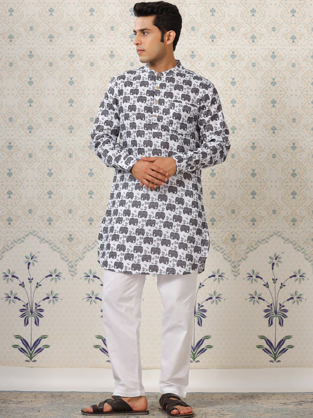 

Ode by House of Pataudi Ethnic Motifs Printed Mandarin Collar Kurta, White