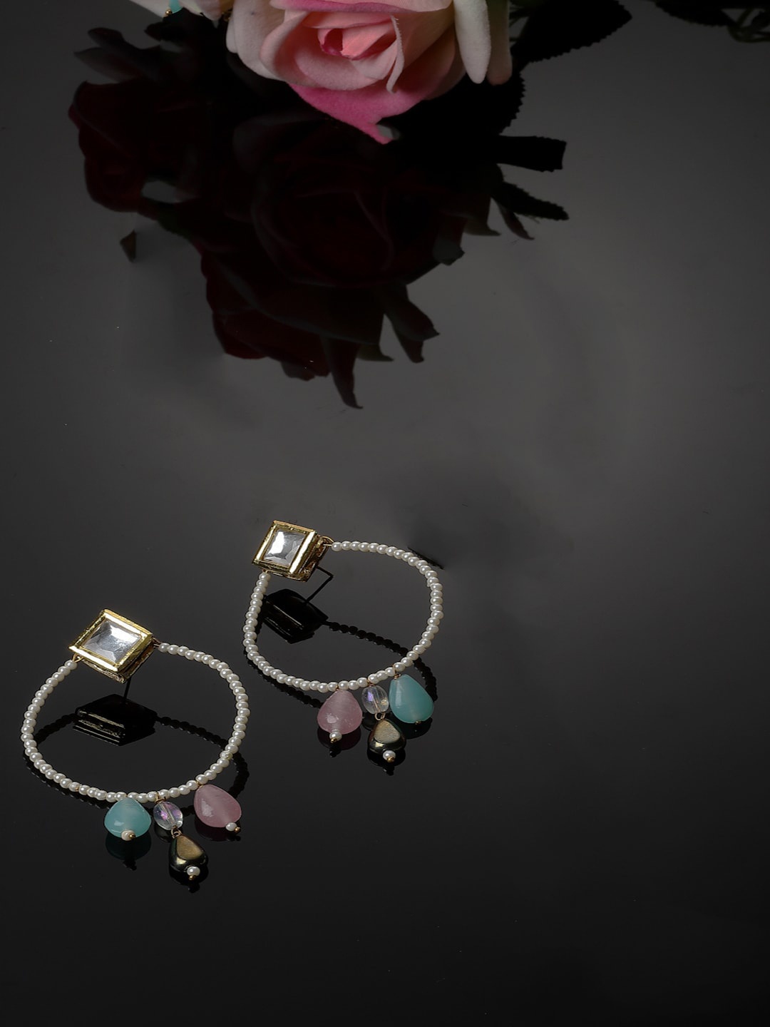 

DUGRISTYLE Kundan Contemporary Studs Earrings, Gold