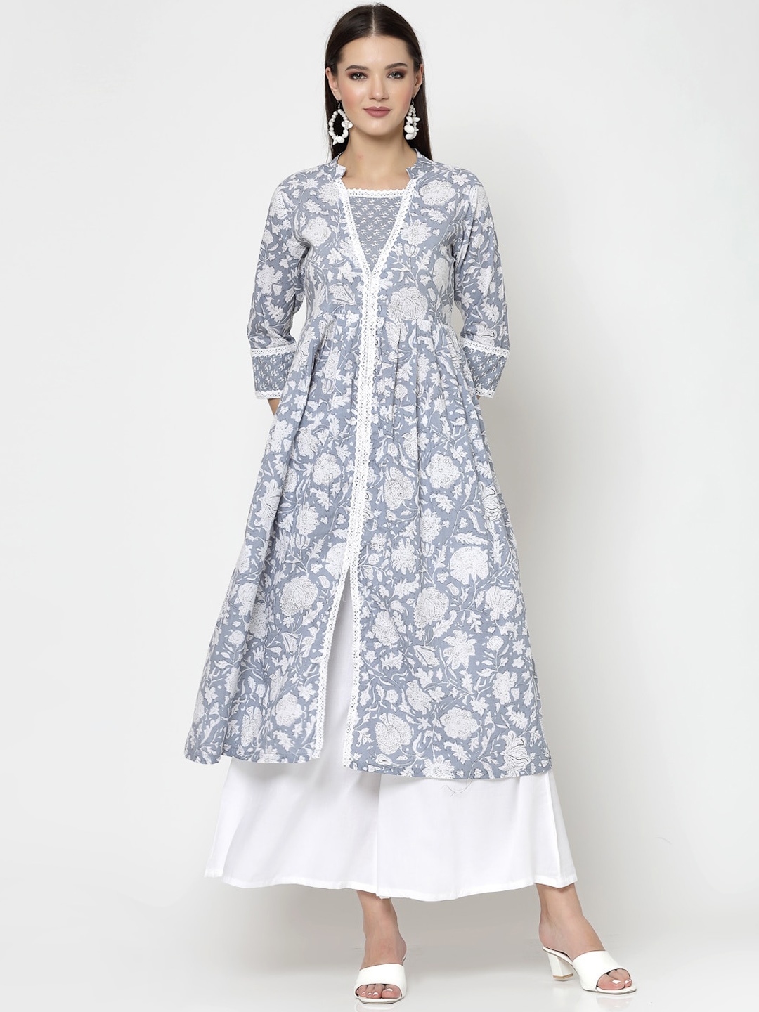 

SkyaSia Floral Printed Mandarin Collar Pleated Kurta with Palazzos, Grey