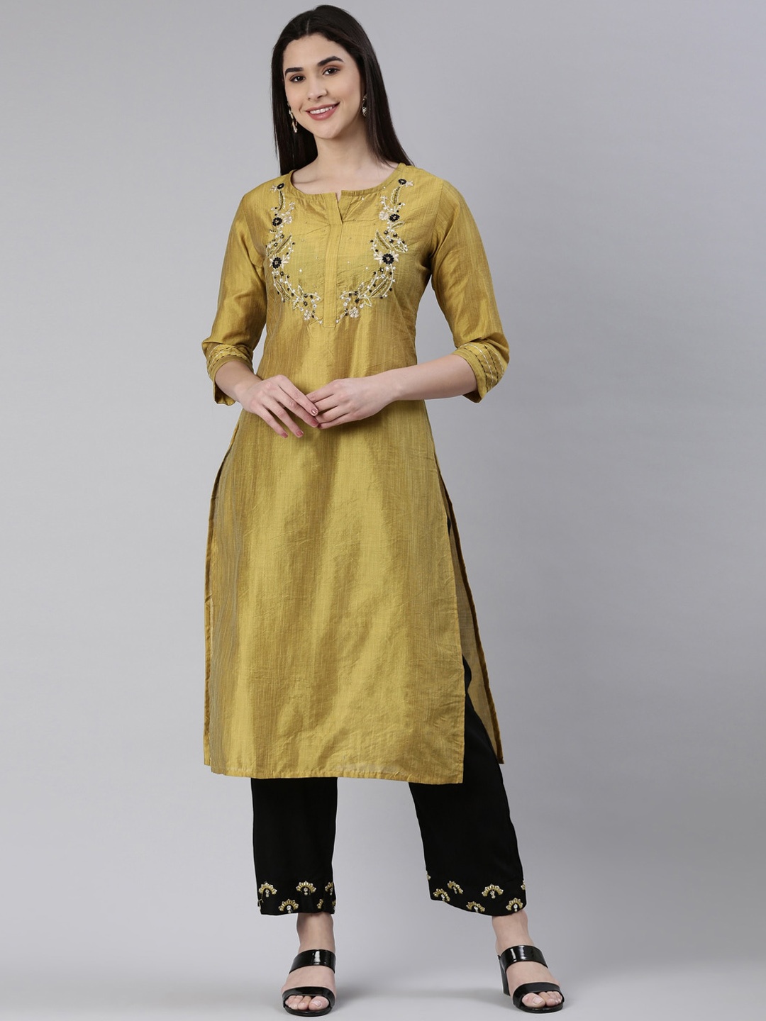 

BLACK SCISSOR Floral Yoke Design Thread Work Kurta with Trousers, Gold
